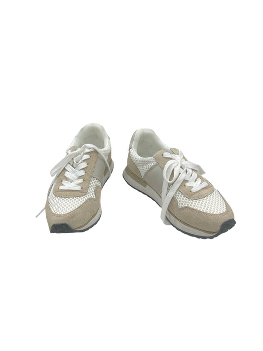 Shoes Sneakers By Greats In White, Size: 7.5