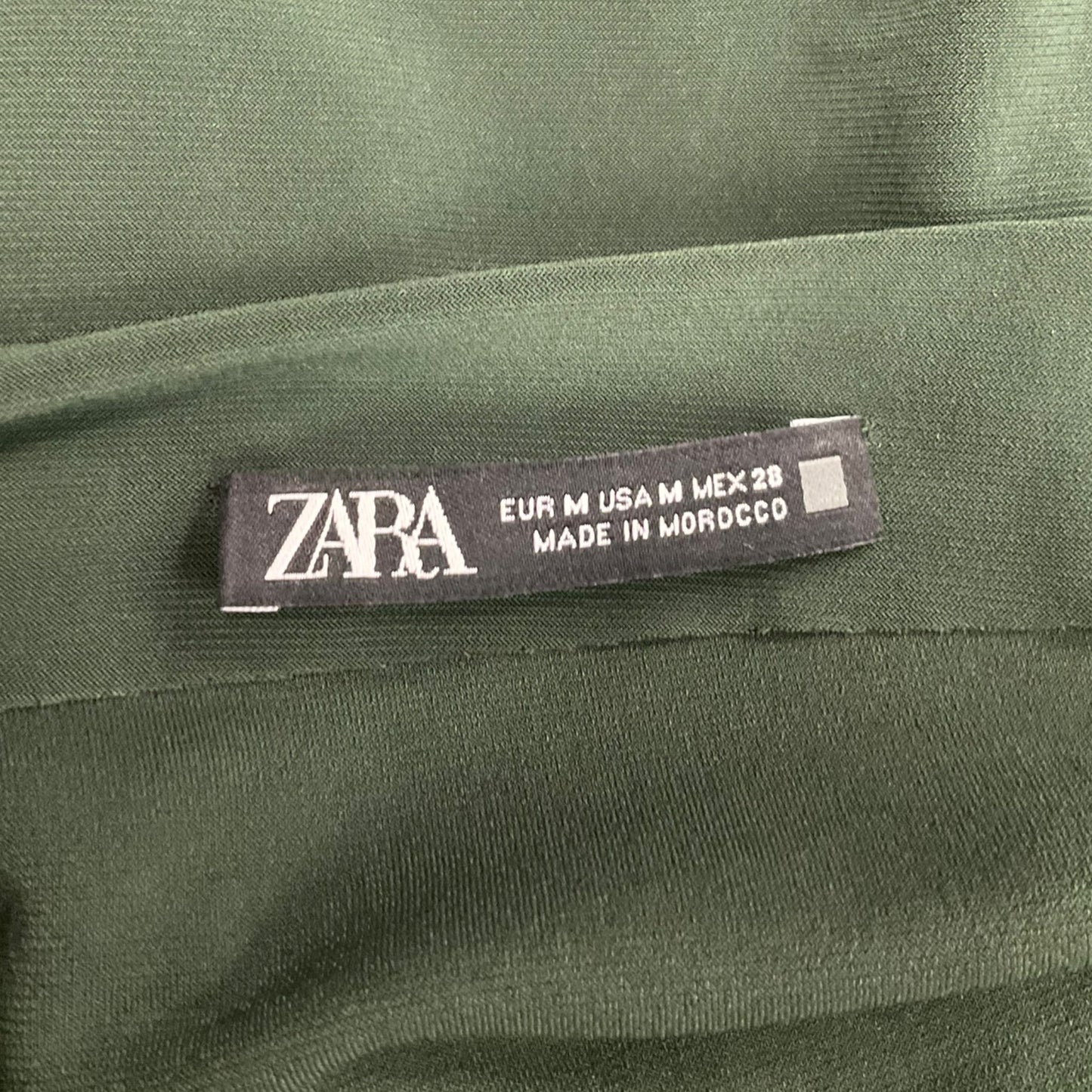 Top Long Sleeve By Zara In Green, Size: M