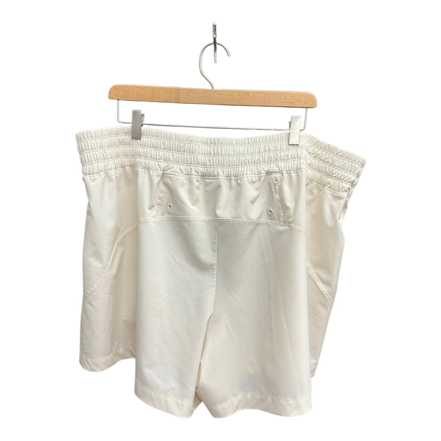 Athletic Shorts By Old Navy In Cream, Size: Xxl