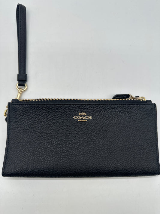 Wristlet Designer By Coach, Size: Medium