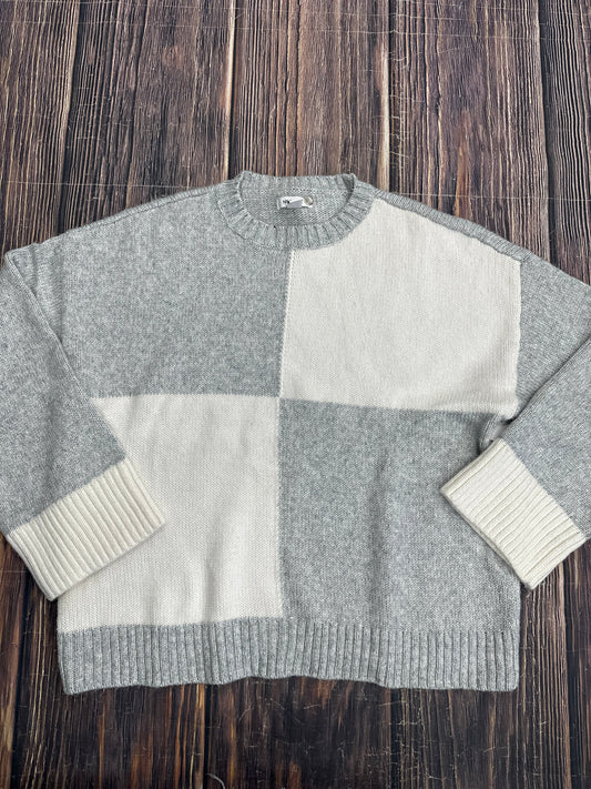 Sweater By Nine West In Grey, Size: L