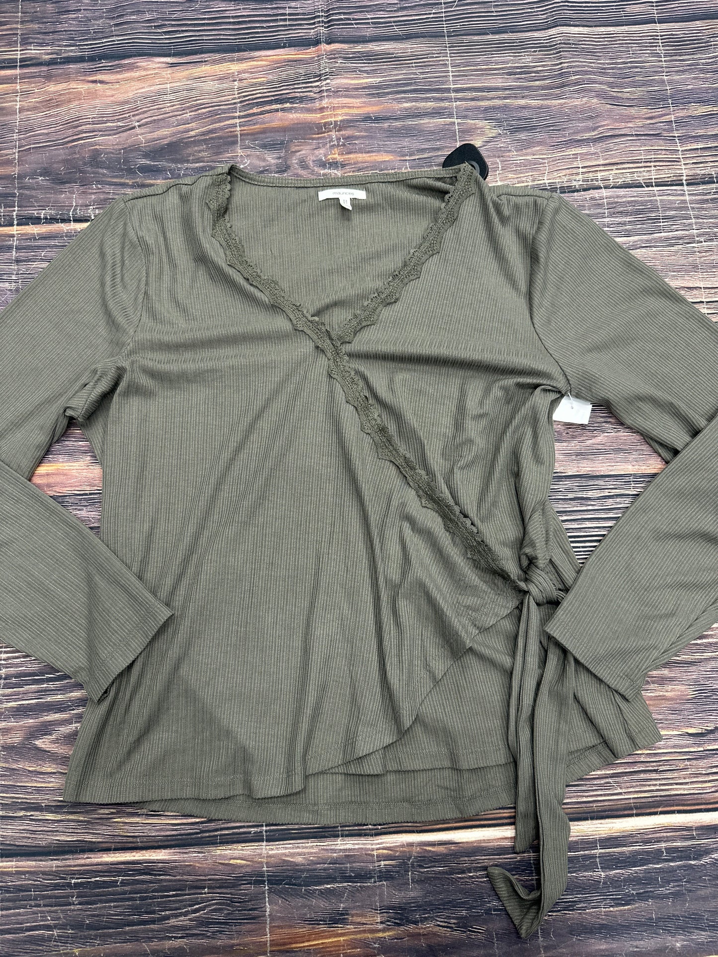 Top Long Sleeve By Maurices In Green, Size: 1x