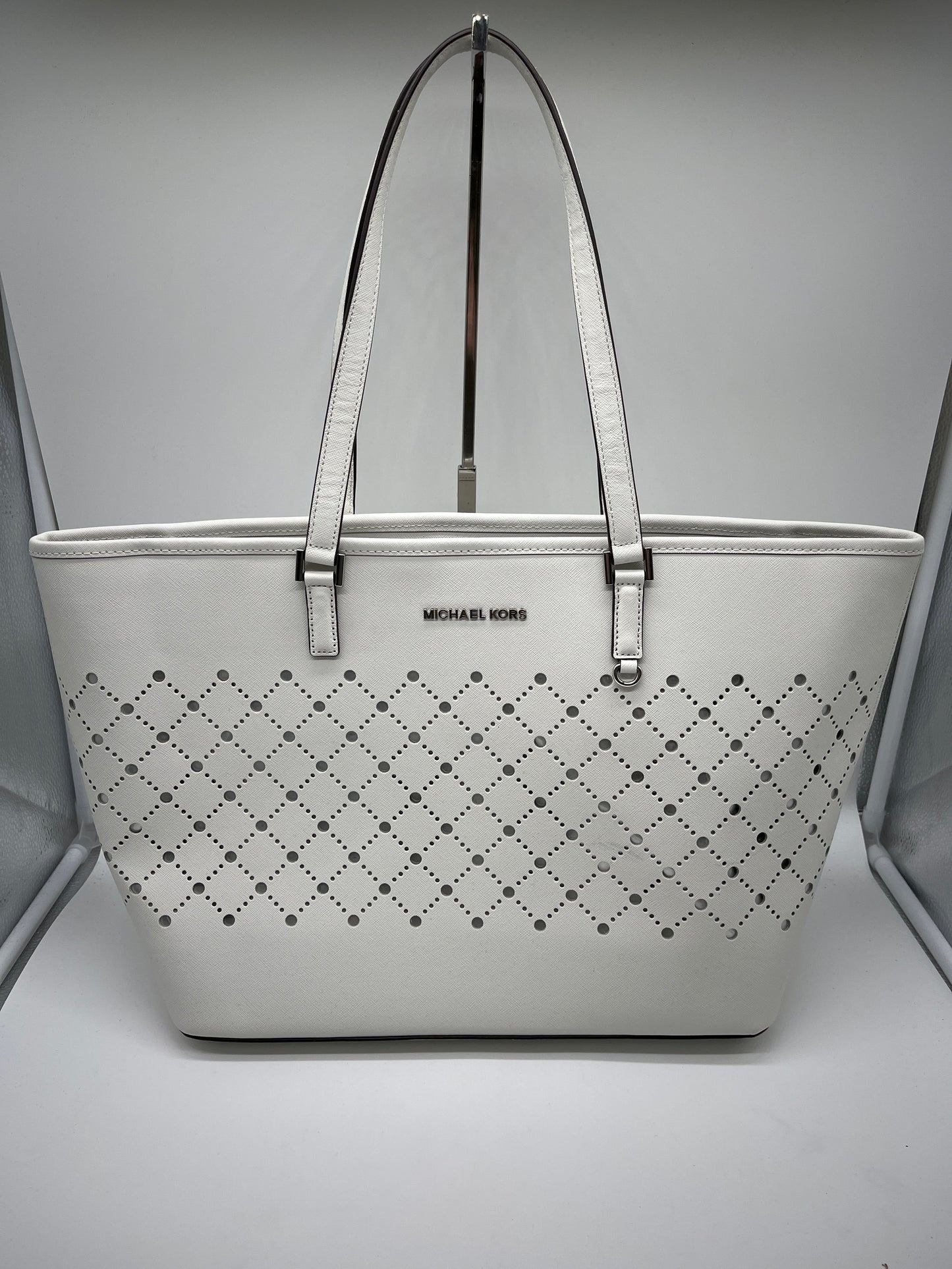 Handbag Designer By Michael Kors  Size: Large