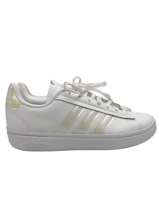 Shoes Sneakers By Adidas In White, Size: 10