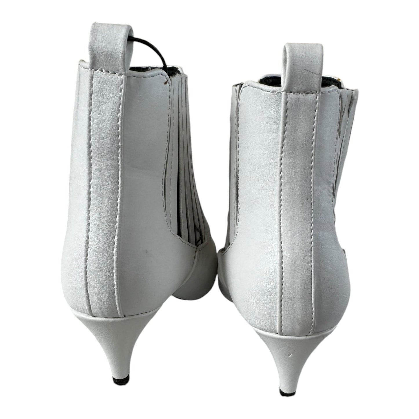 Boots Ankle Heels By Qupid In White, Size: 6