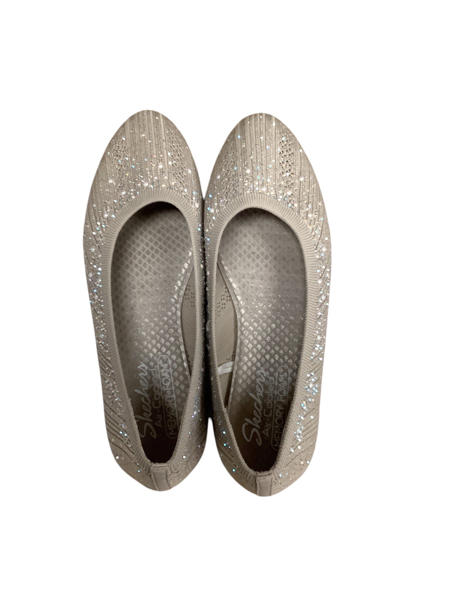 Shoes Flats By Skechers In Silver, Size: 9.5