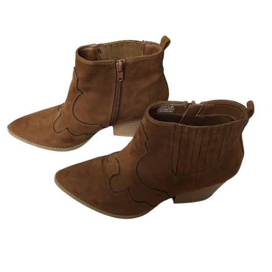 Boots Ankle Heels By Kaari Blue In Brown, Size: 6