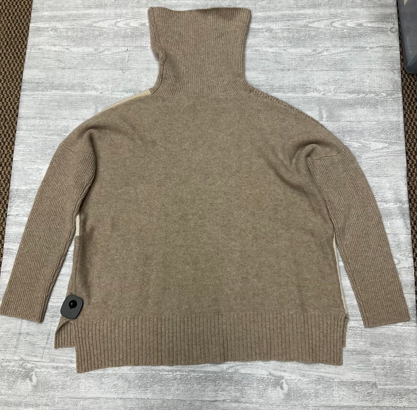 Sweater Cashmere By Saks Fifth Avenue In Tan, Size: M