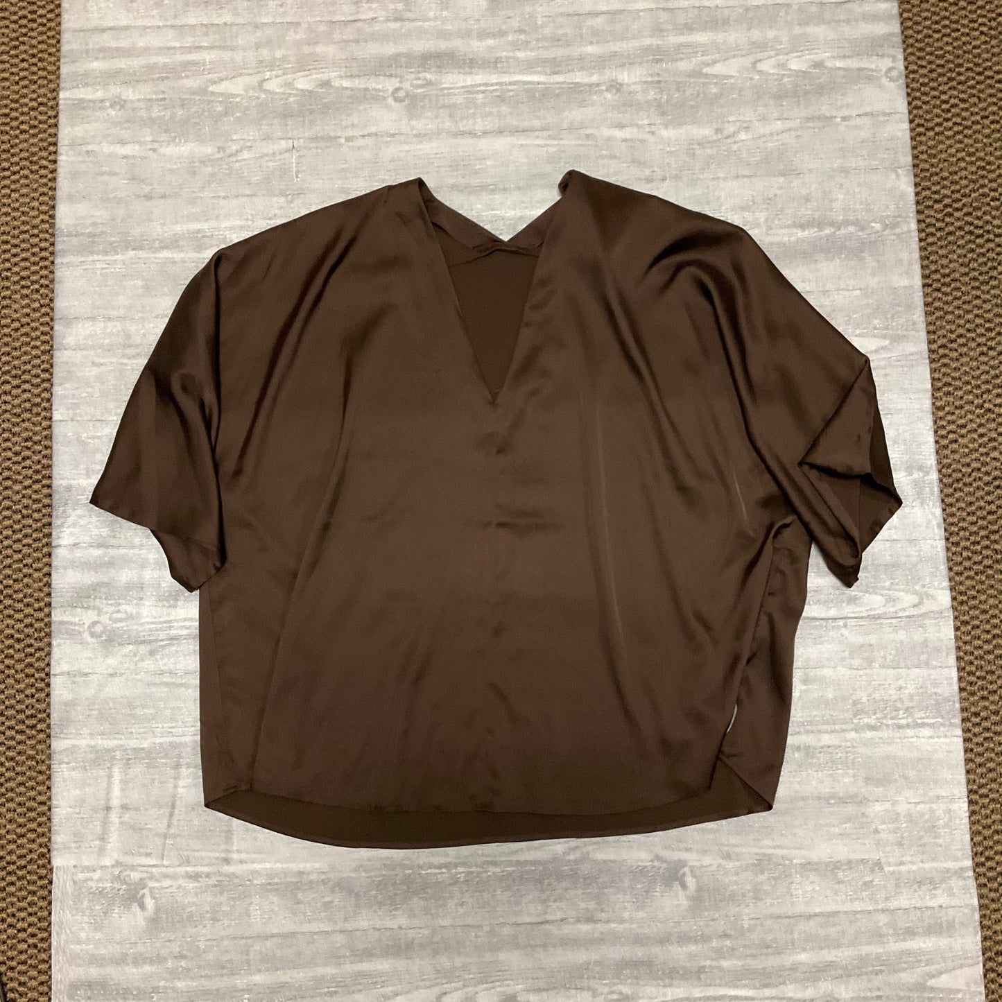 Top Short Sleeve By Banana Republic In Brown, Size: Xl