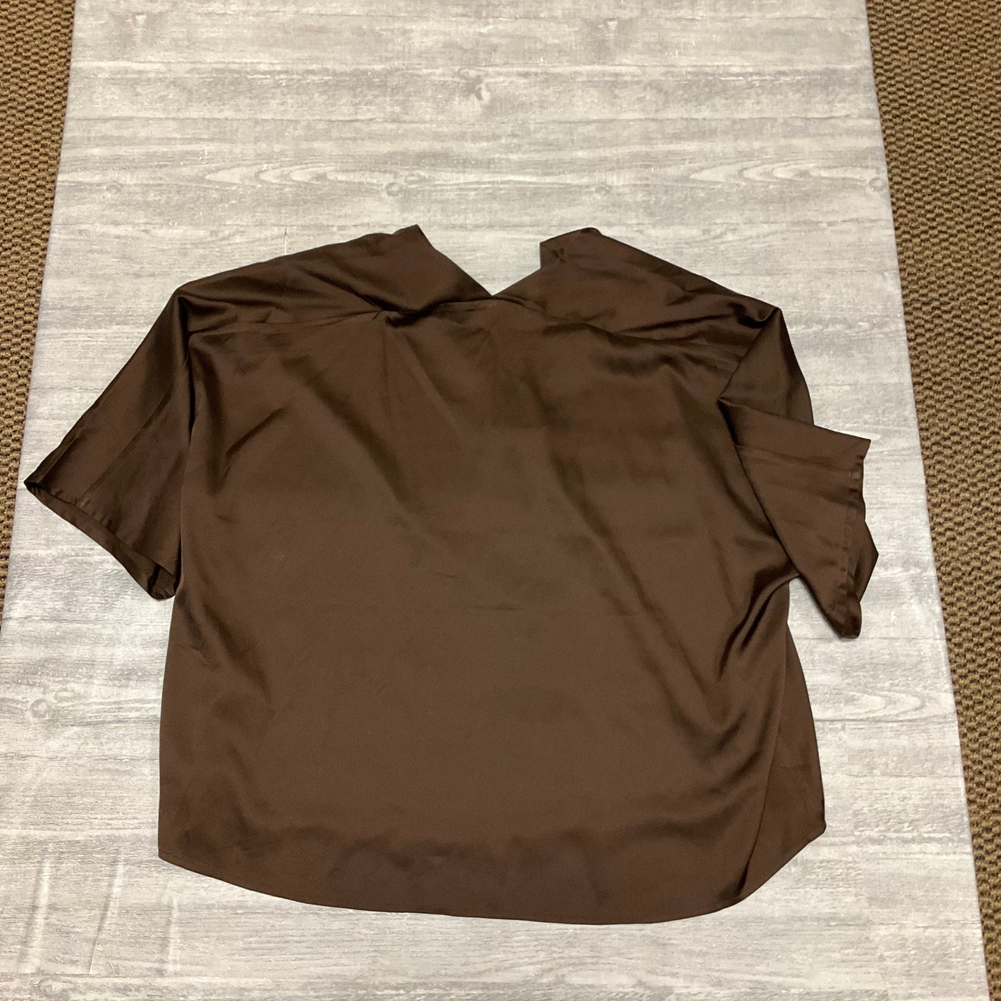 Top Short Sleeve By Banana Republic In Brown, Size: Xl