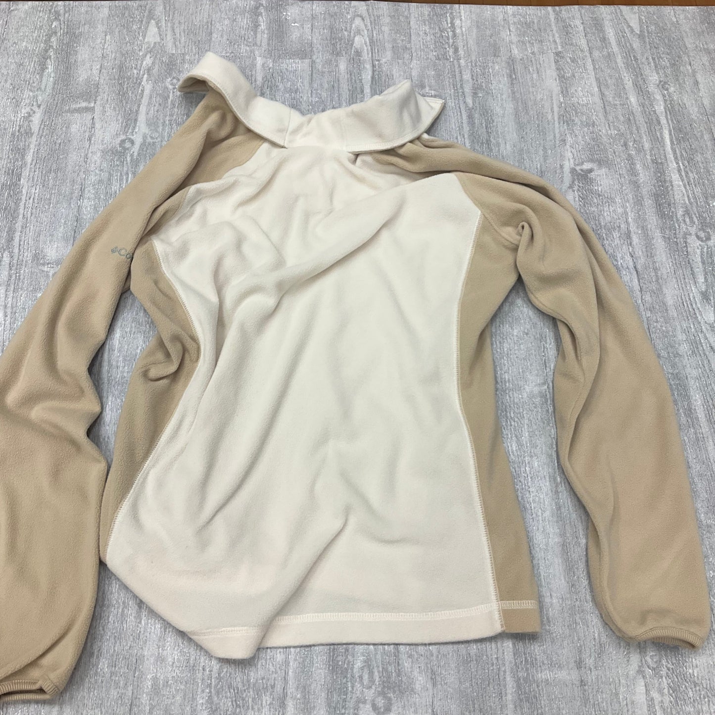 Top Long Sleeve By Columbia In Cream & Tan, Size: L