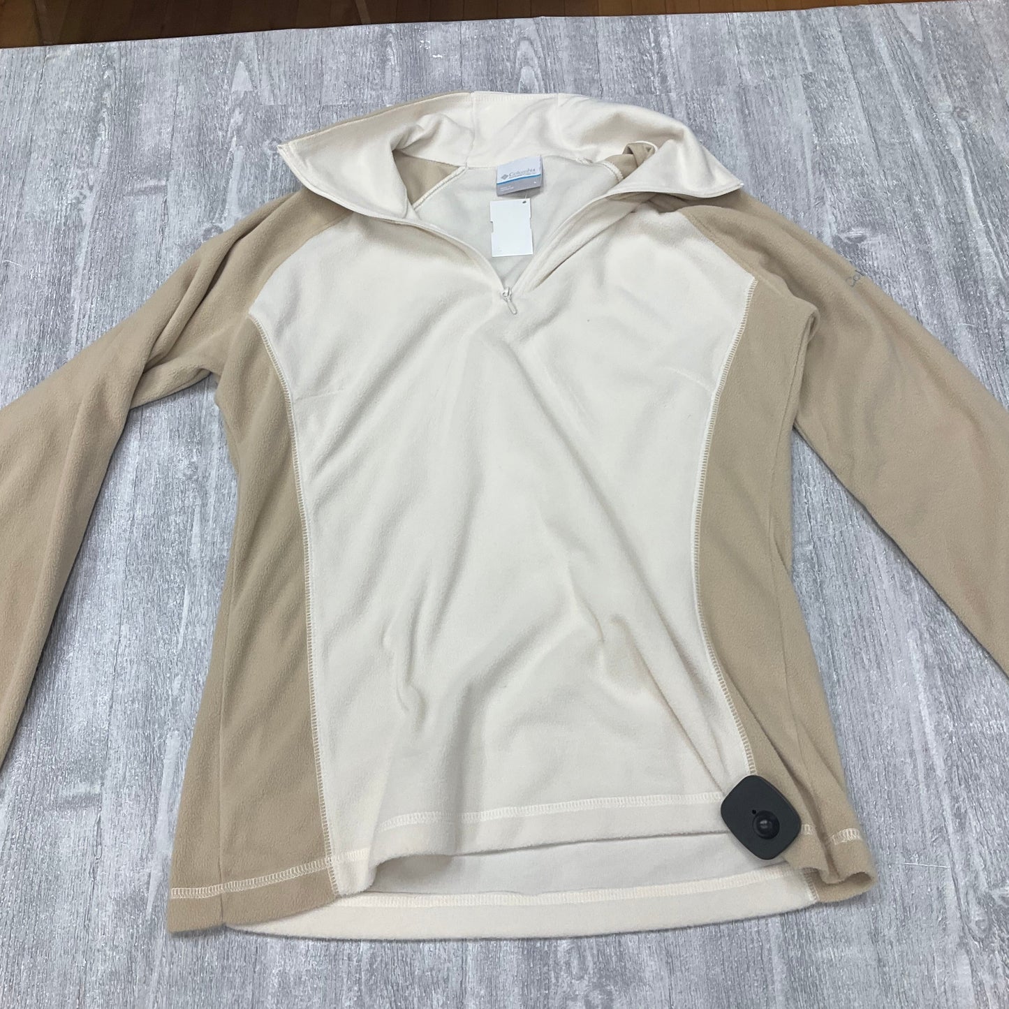 Top Long Sleeve By Columbia In Cream & Tan, Size: L