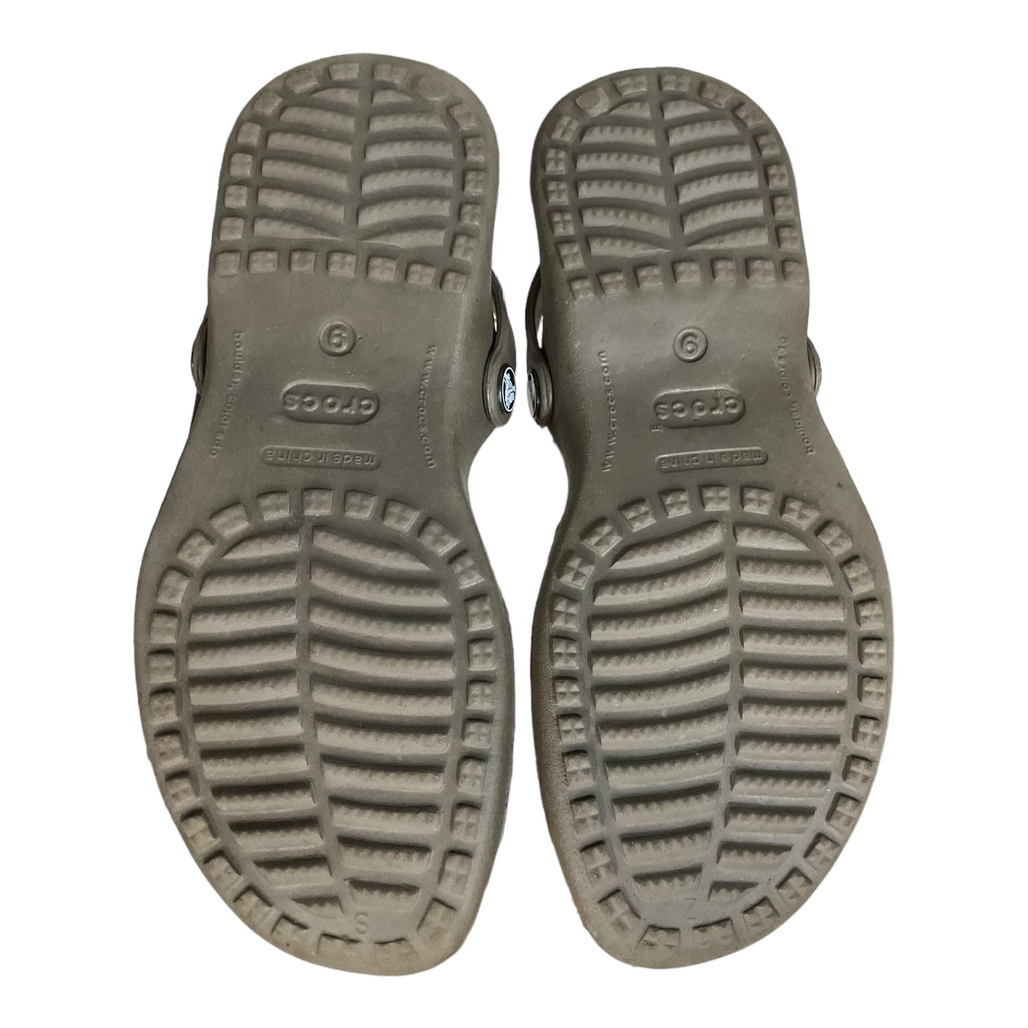 Grey Shoes Flats Crocs, Size 9