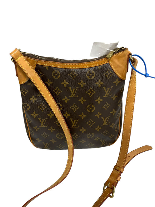 Crossbody Luxury Designer By Louis Vuitton, Size: Medium