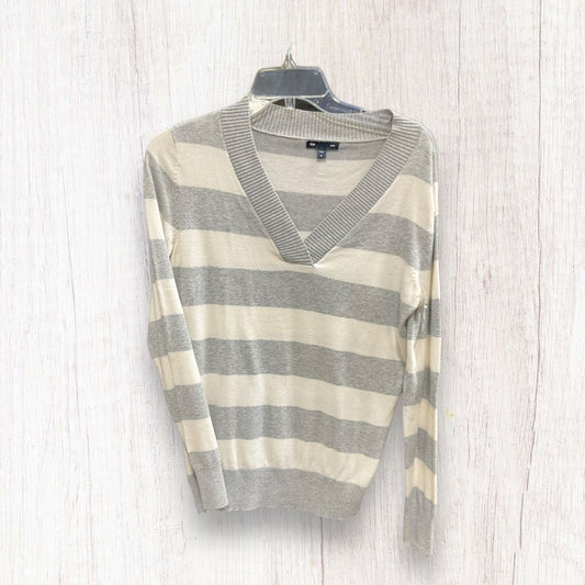 Grey White Sweater Gap, Size M