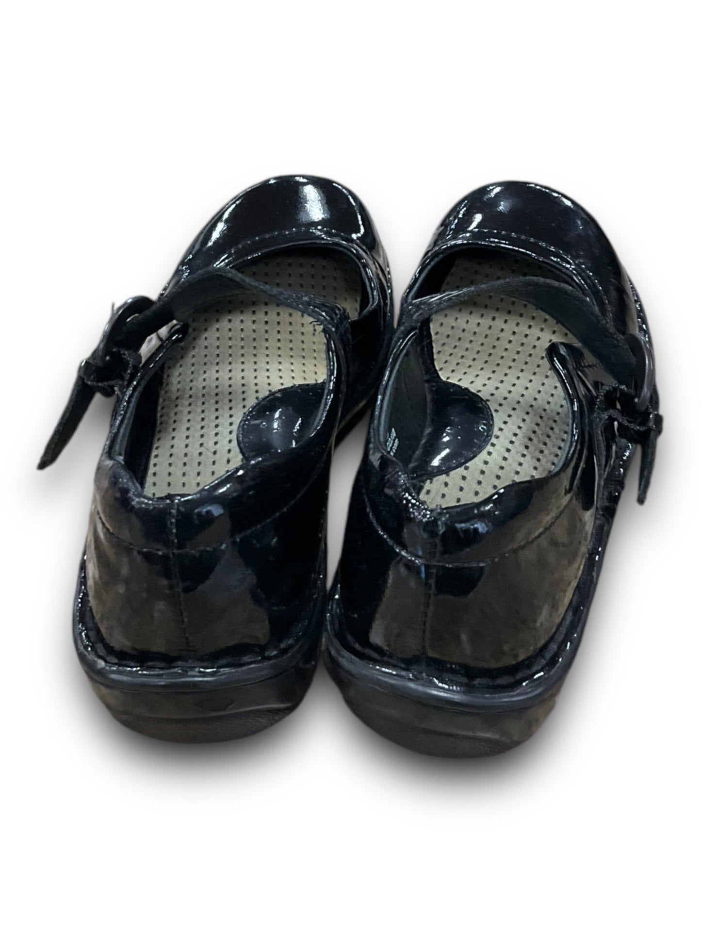 Shoes Flats By Born In Black, Size: 6