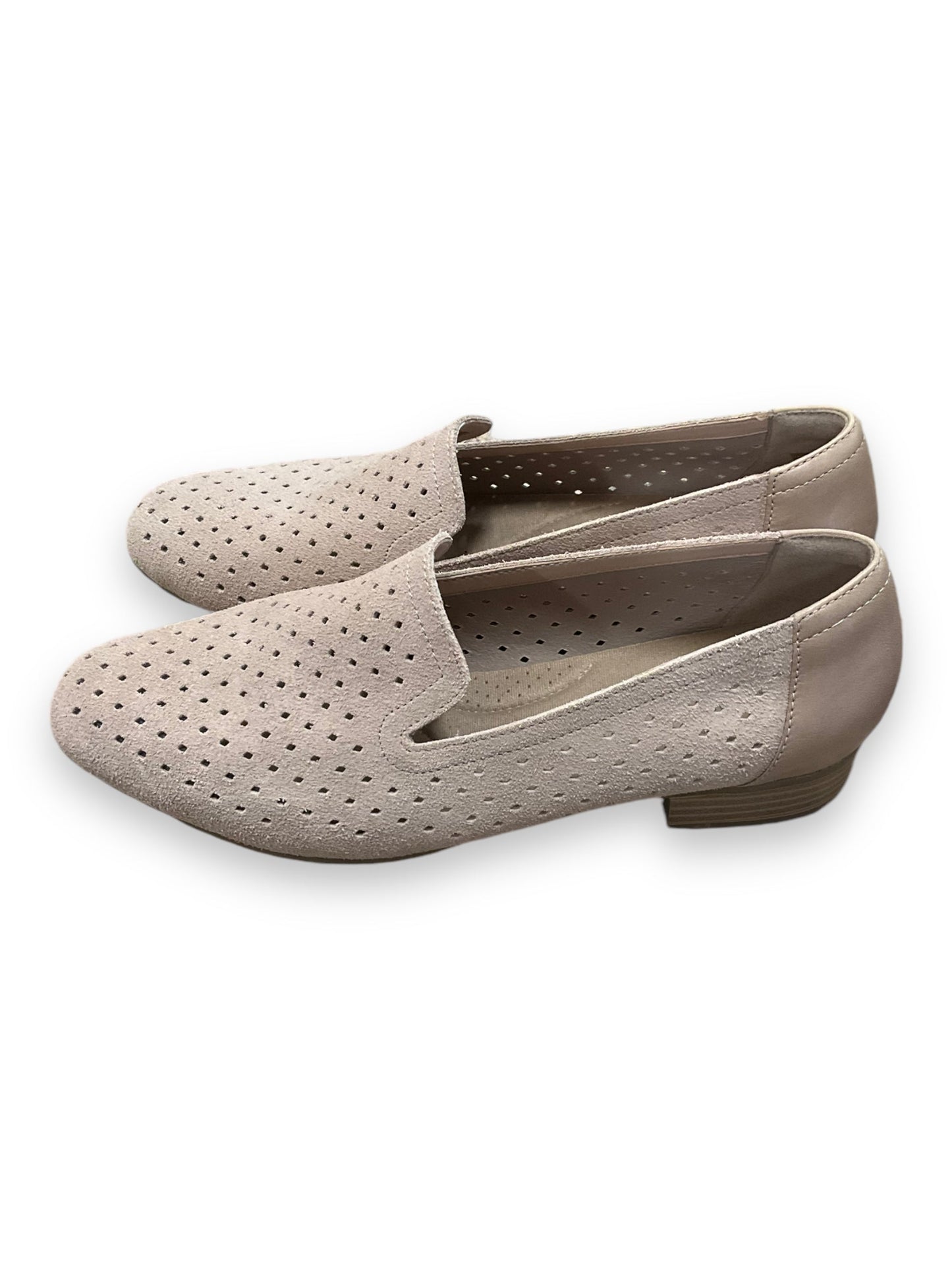 Shoes Flats By Clarks In Tan, Size: 7