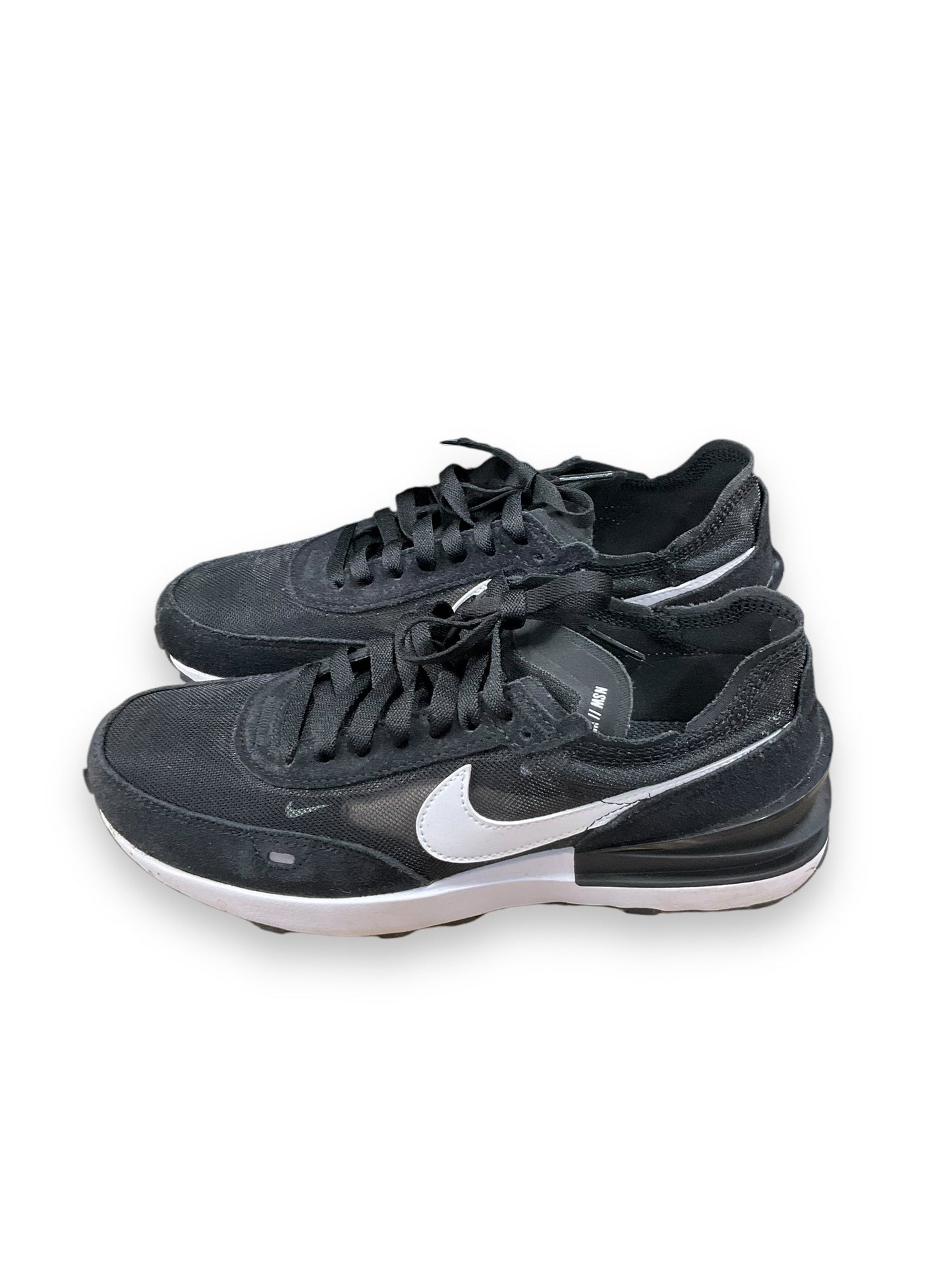 Shoes Athletic By Nike Apparel In Black & White, Size: 8