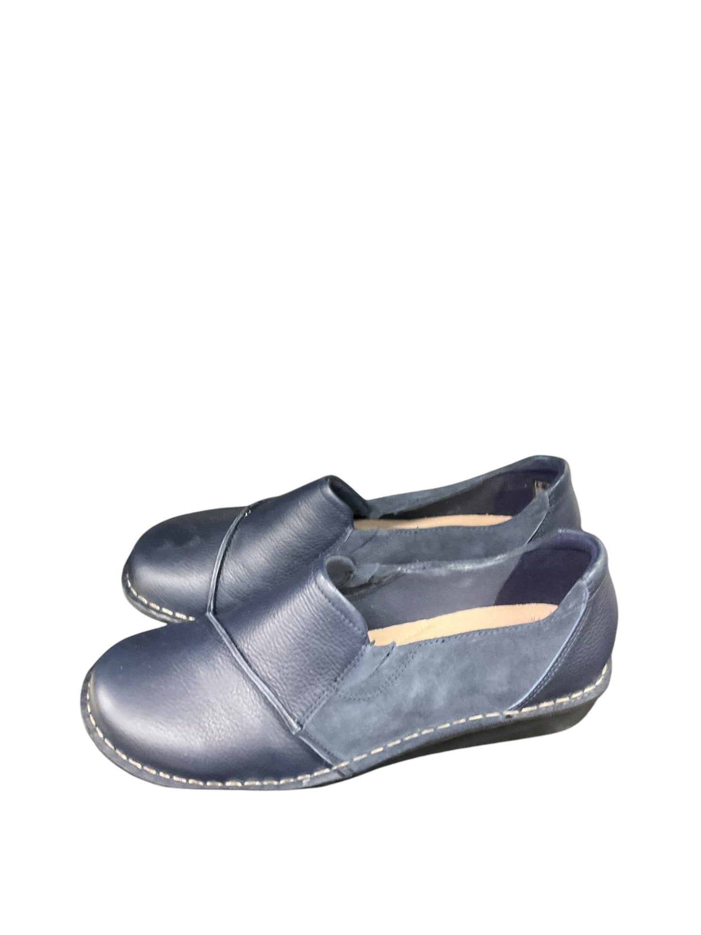 Shoes Flats By Classic Apparel In Navy, Size: 9