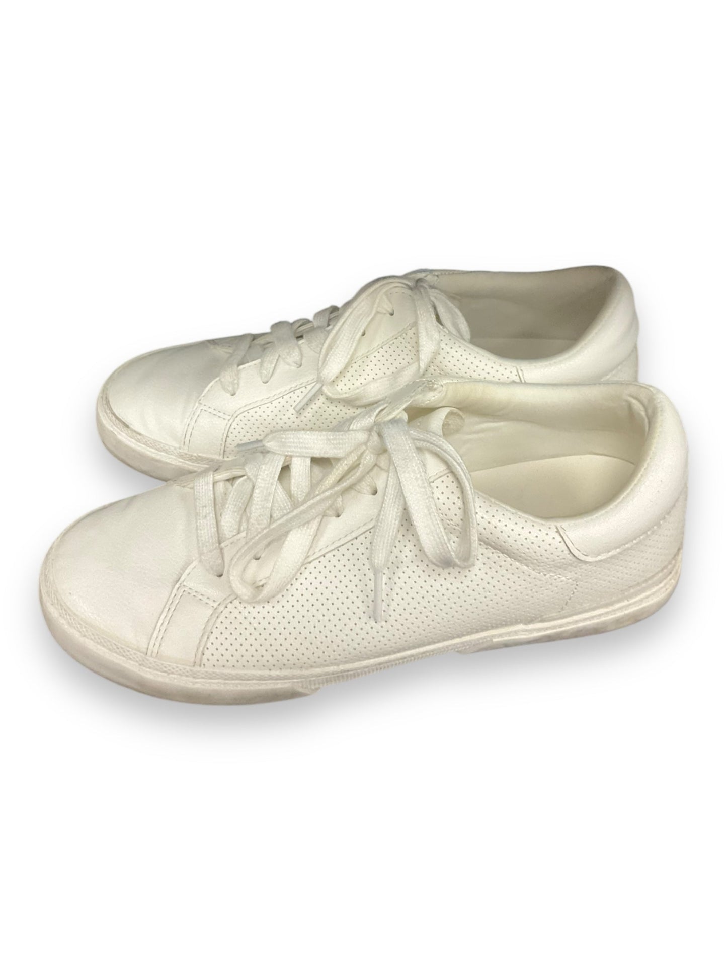 Shoes Sneakers By Clothes Mentor In White, Size: 9