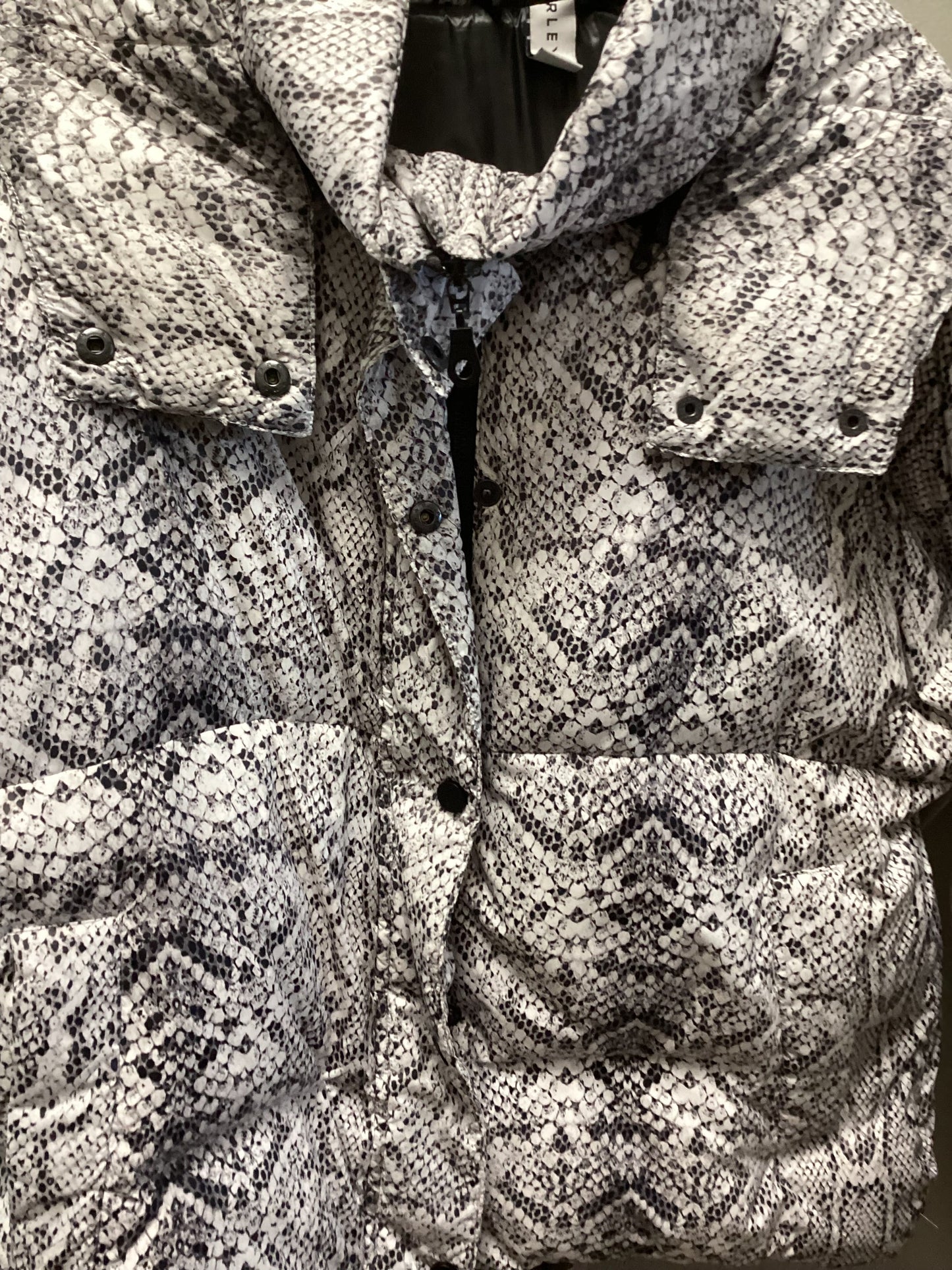 Coat Puffer & Quilted By Varley In Snakeskin Print, Size: L