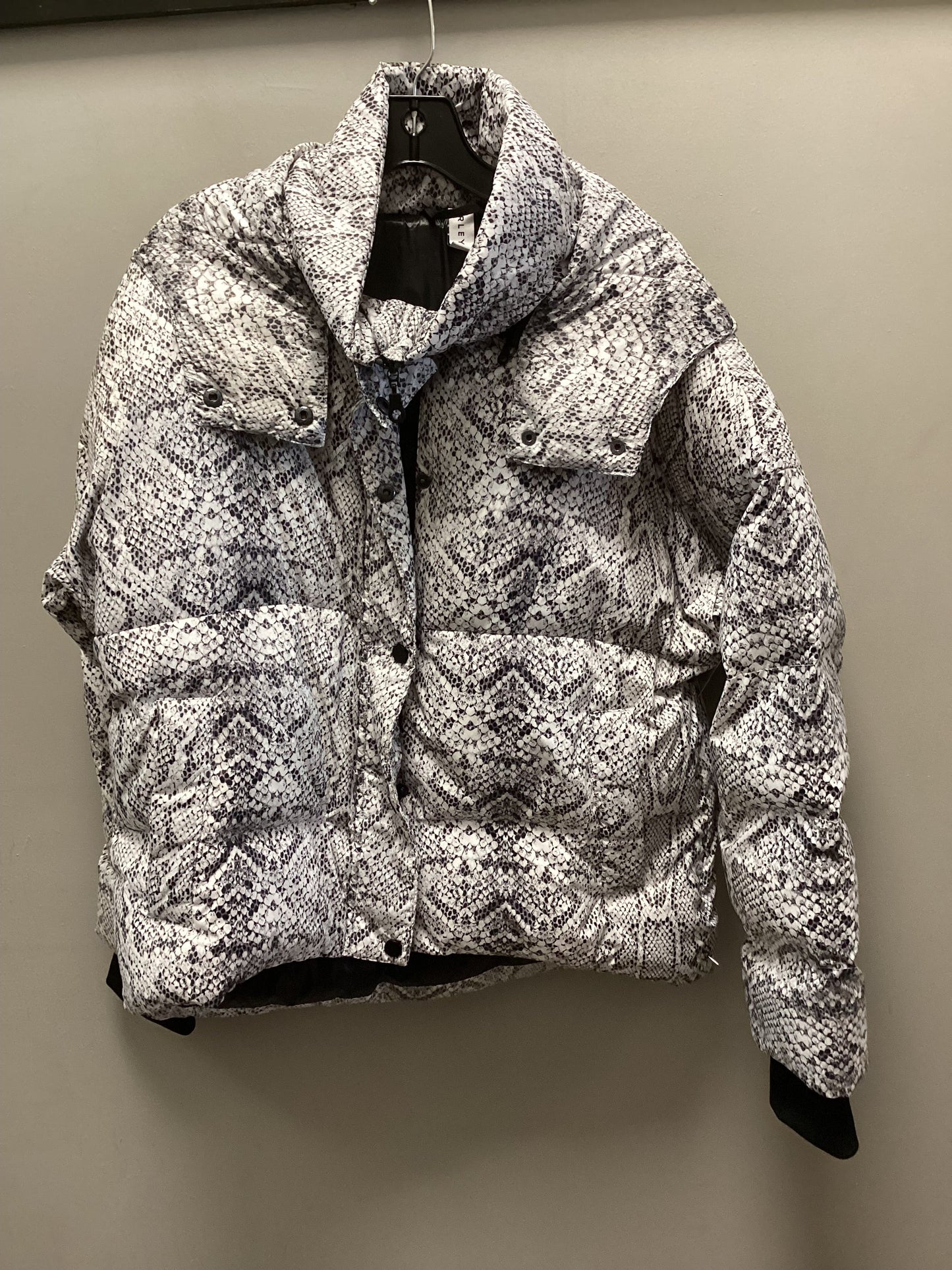 Coat Puffer & Quilted By Varley In Snakeskin Print, Size: L