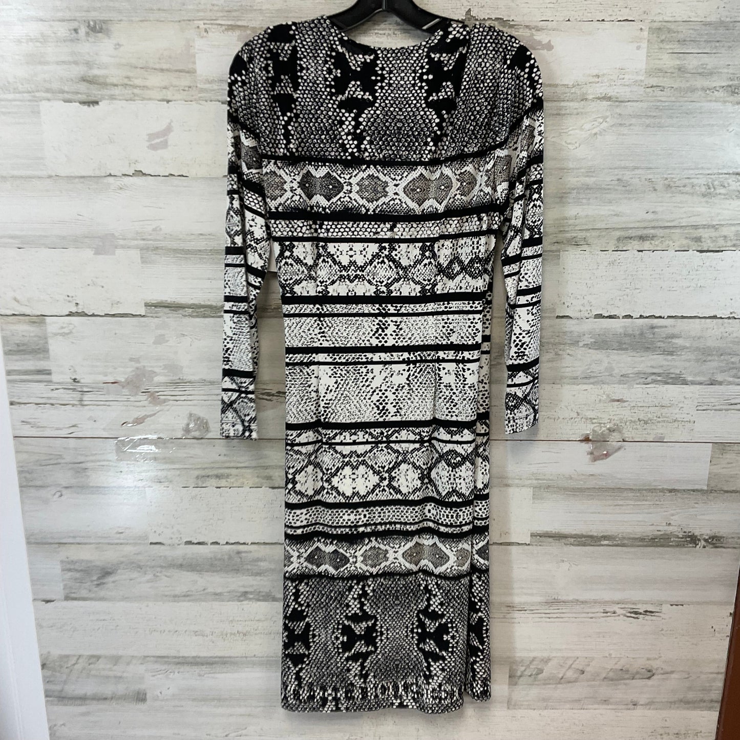 Dress Casual Midi By Bcbgmaxazria In Black, Size: L