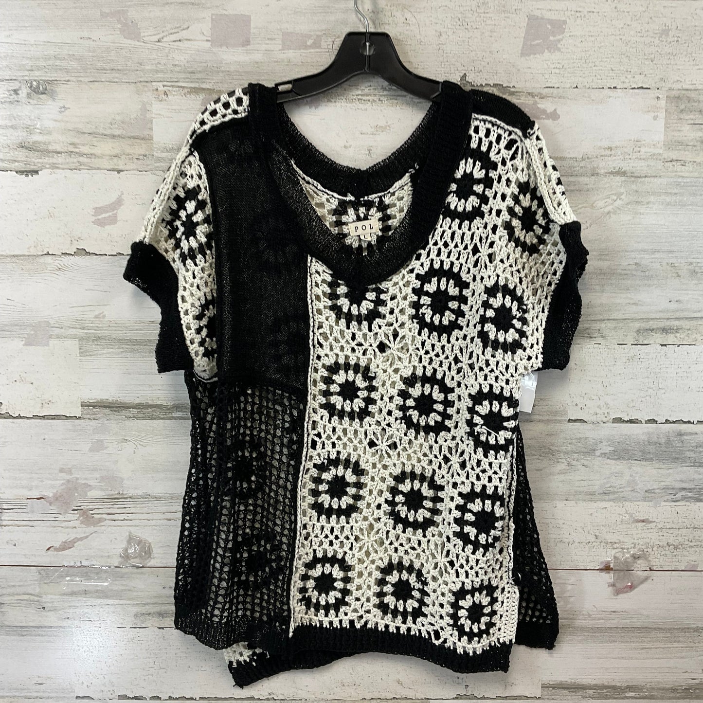 Sweater Short Sleeve By Pol In Black, Size: L