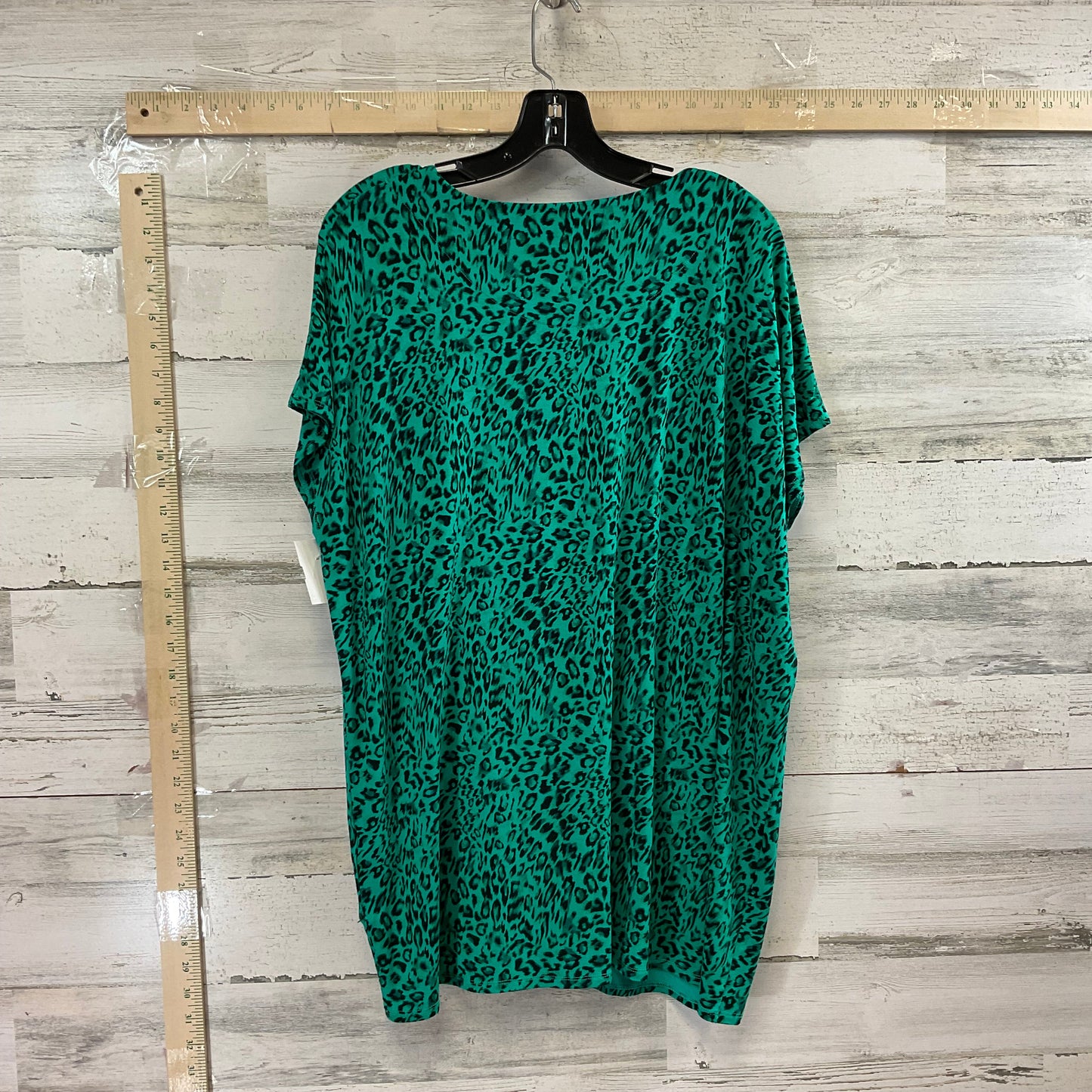 Top Short Sleeve By Chicos In Green, Size: Large