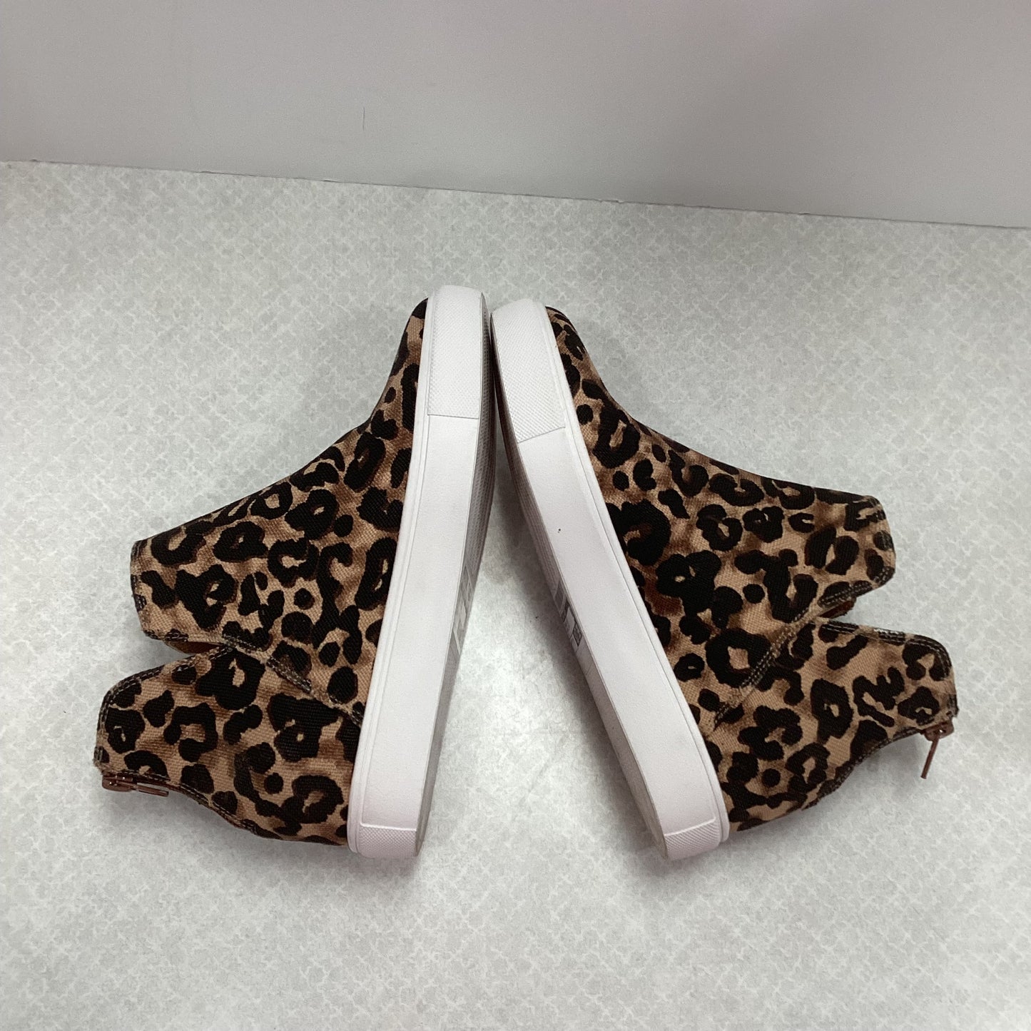 Shoes Flats By Steve Madden In Animal Print, Size: 7.5