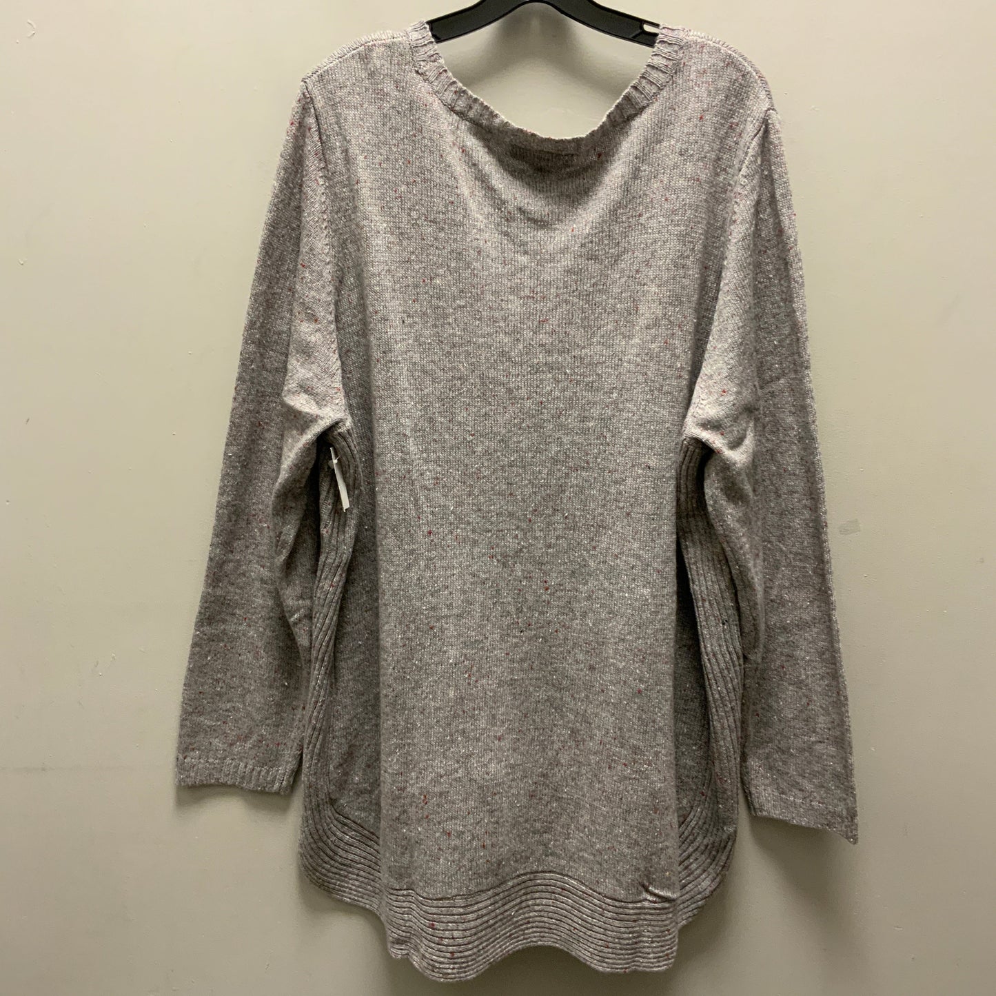 Sweater By Lane Bryant In Grey, Size: 4x