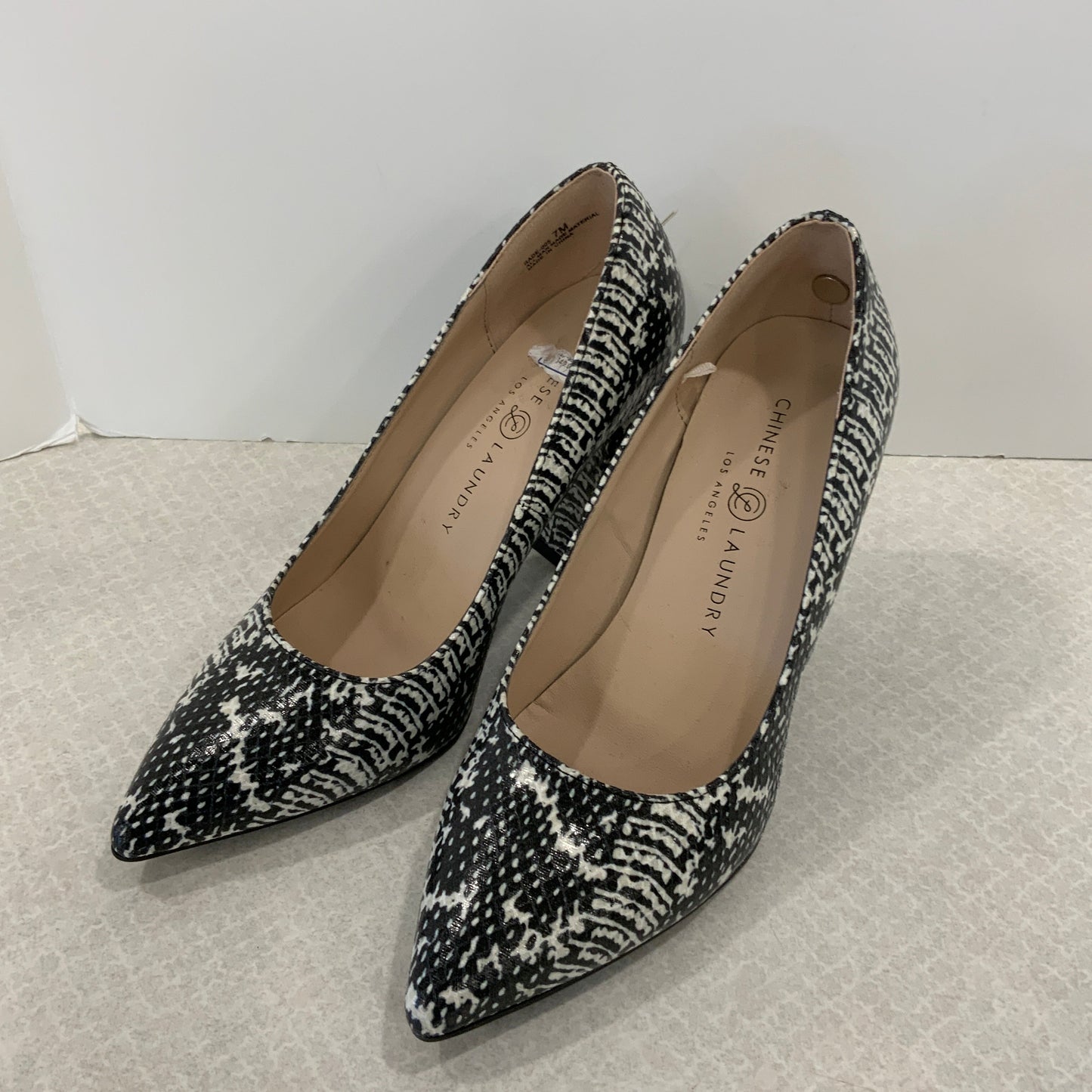 Snakeskin Print Shoes Heels Block Chinese Laundry, Size 7