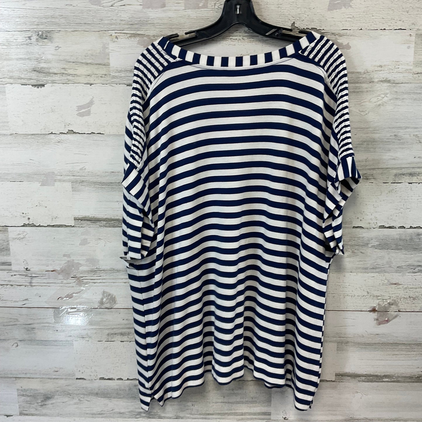 Top Short Sleeve By Jane And Delancey In Blue & White, Size: 3x