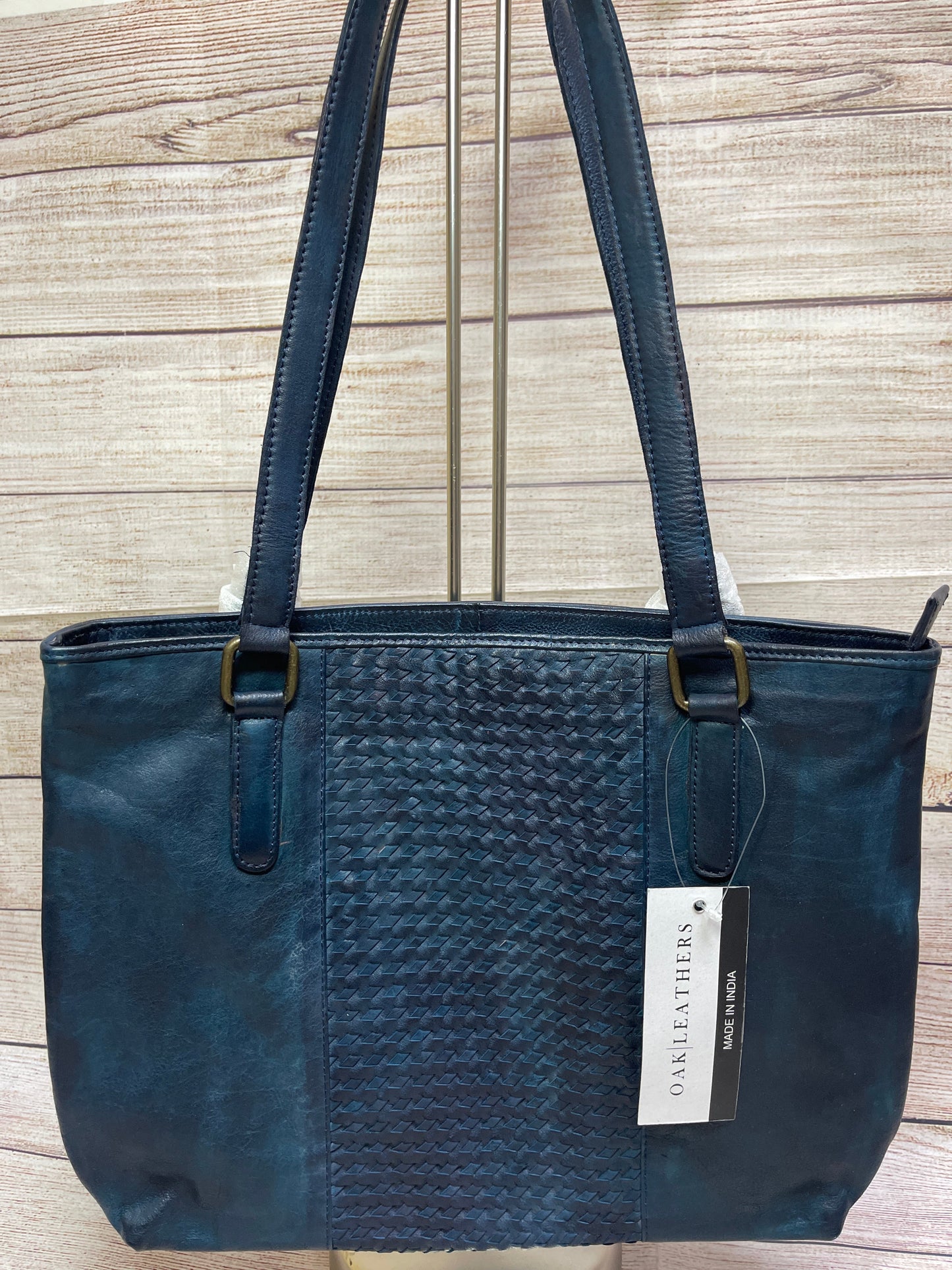 Handbag Leather By Clothes Mentor, Size: Medium