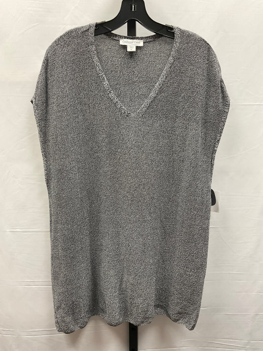 Top Short Sleeve By Coldwater Creek In Grey, Size: Xl