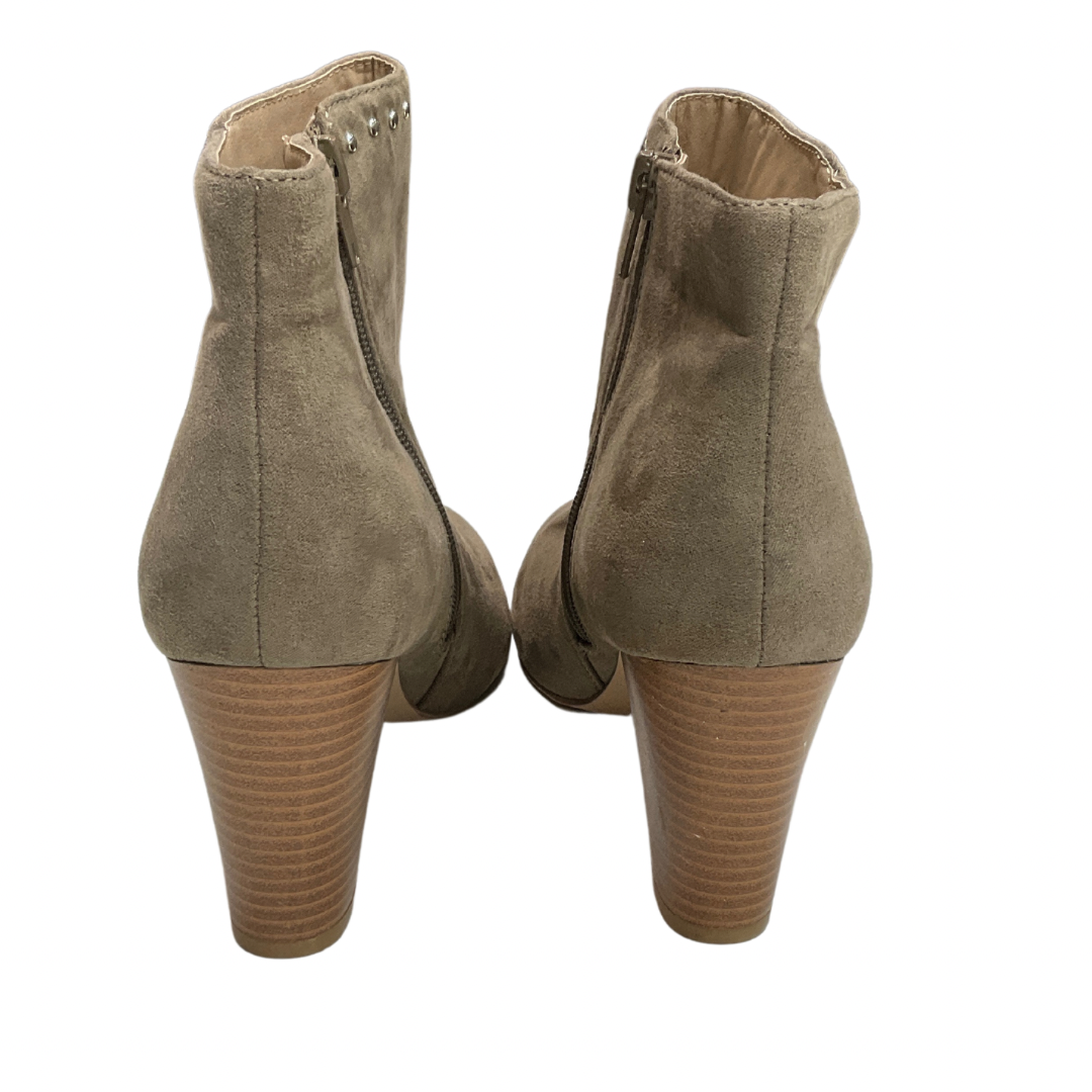 Boots Ankle Heels By American Eagle In Taupe, Size: 7