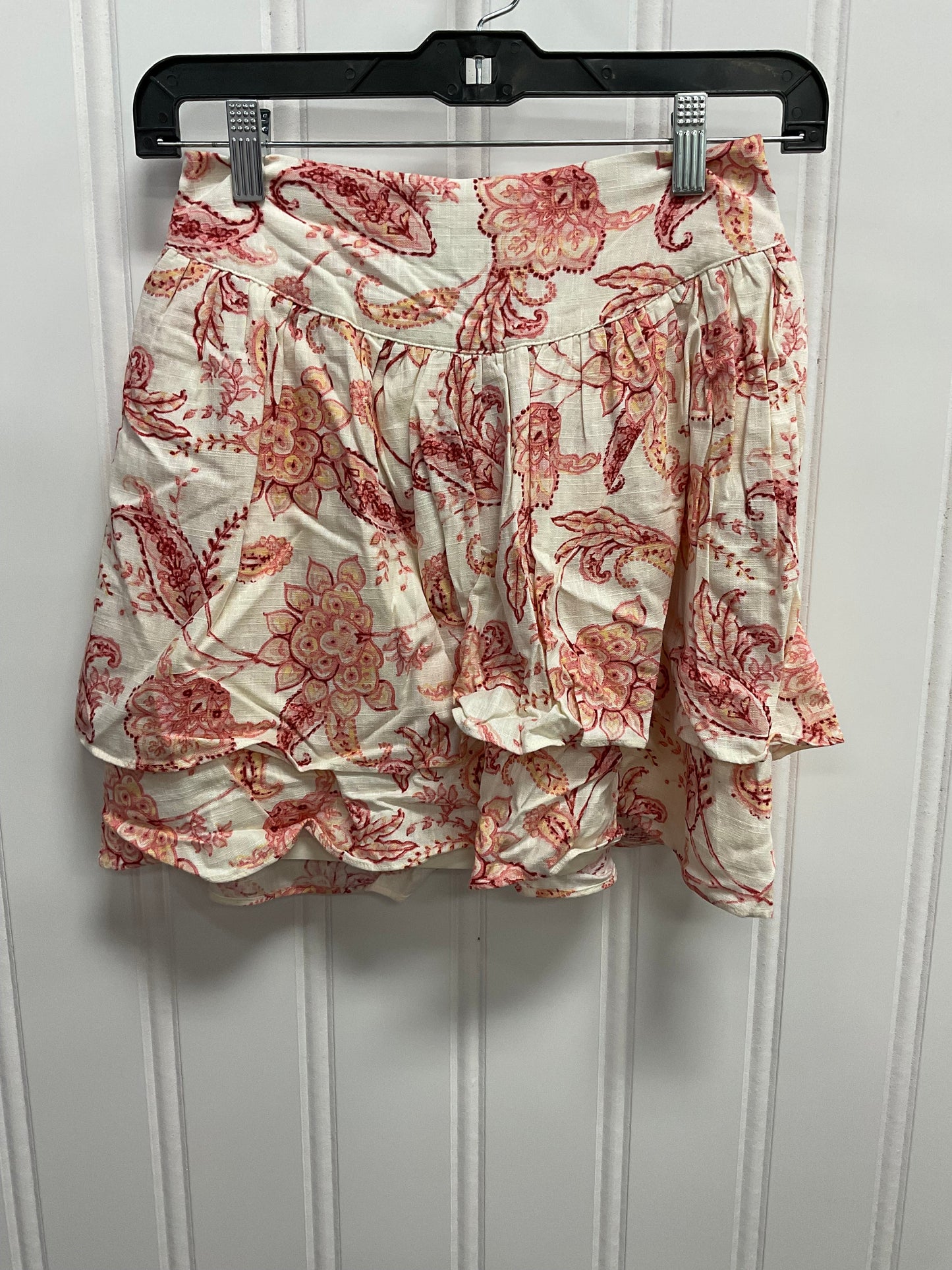 Skirt Mini & Short By Express In Paisley Print, Size: Xxs