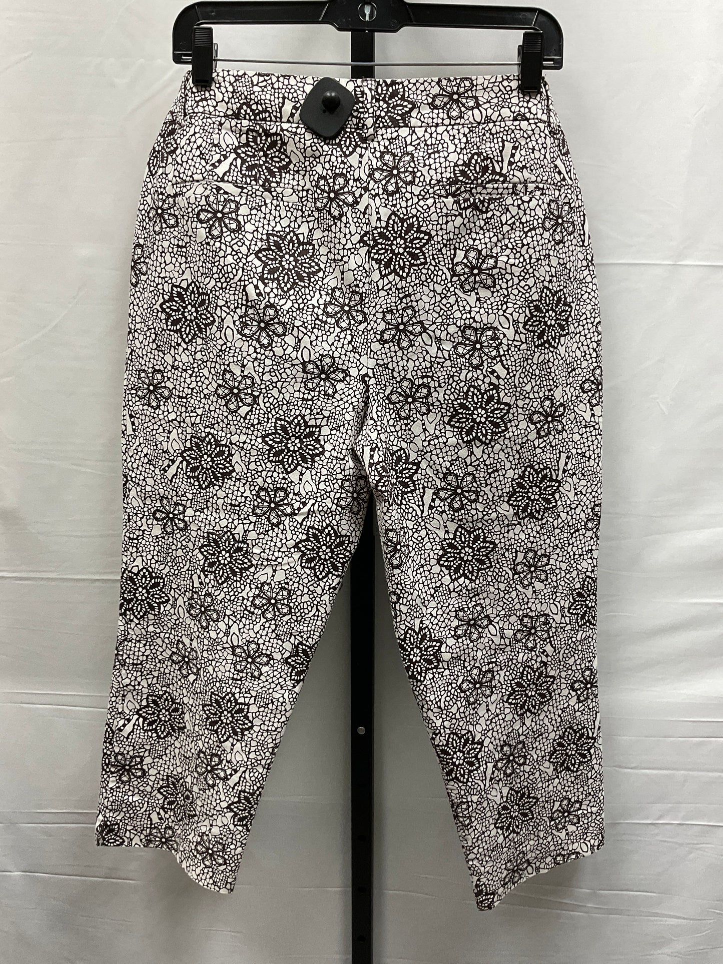 Brown & White Capris Chicos, Size M