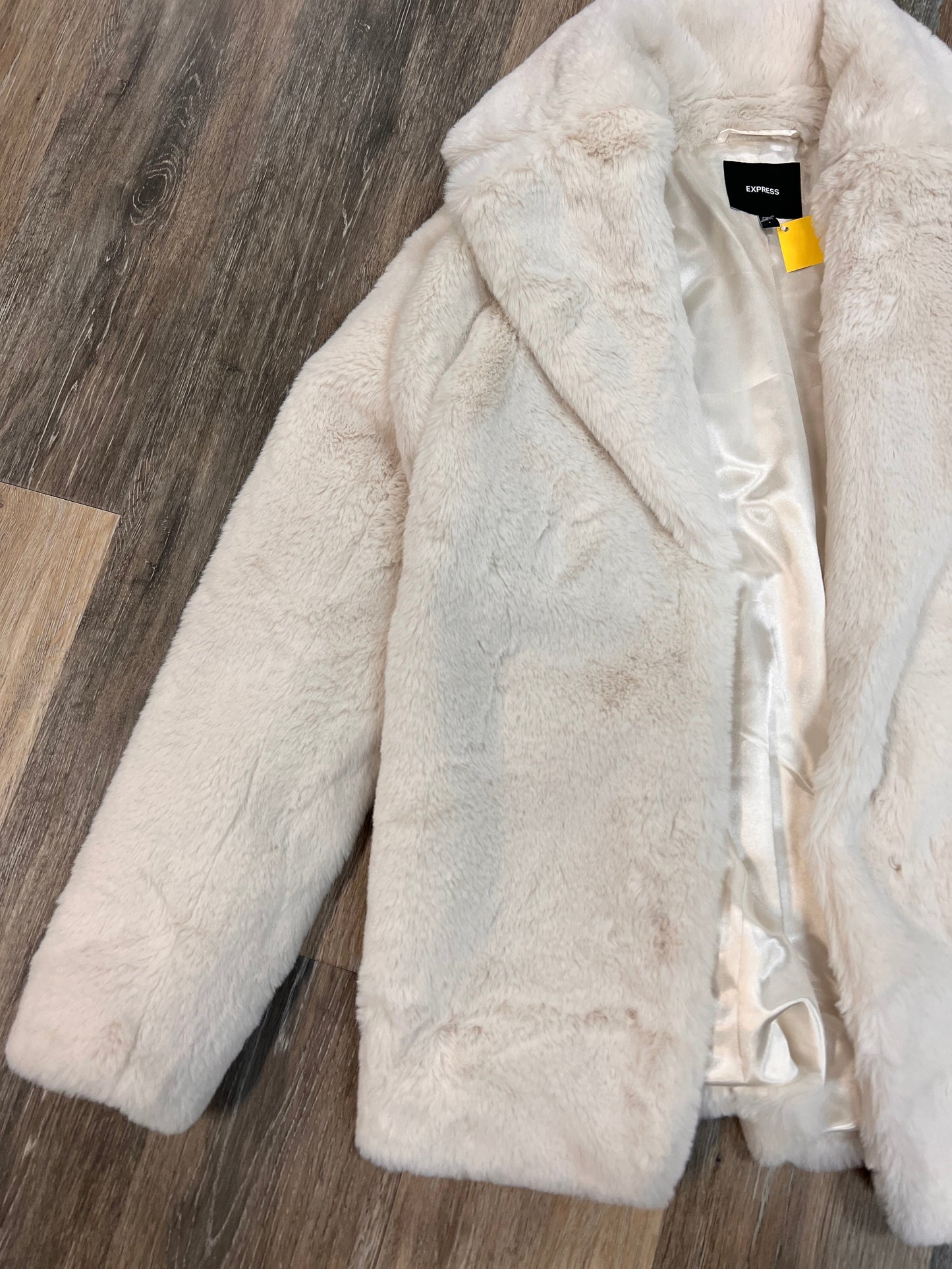 Jacket Faux Fur & Sherpa By Express In White, Size: S