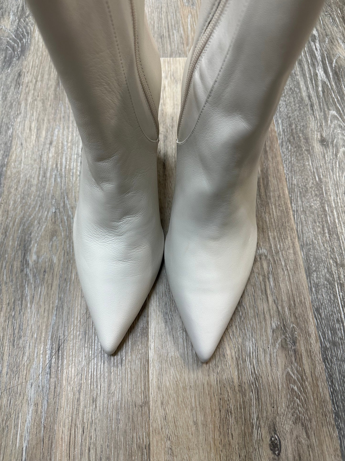 Boots Ankle Heels By Schutz In White, Size: 9.5