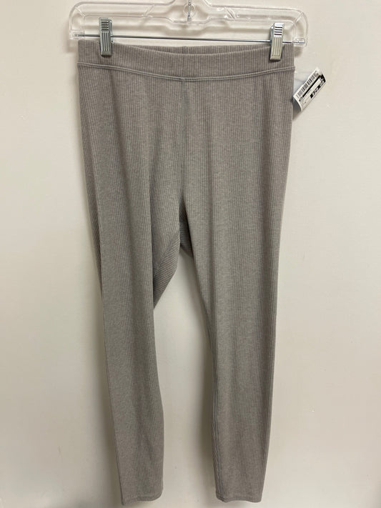 Athletic Pants By Alo In Grey, Size: M