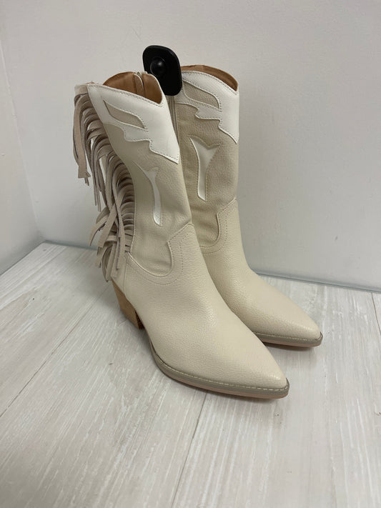 Boots Western By Clothes Mentor In Cream, Size: 6.5