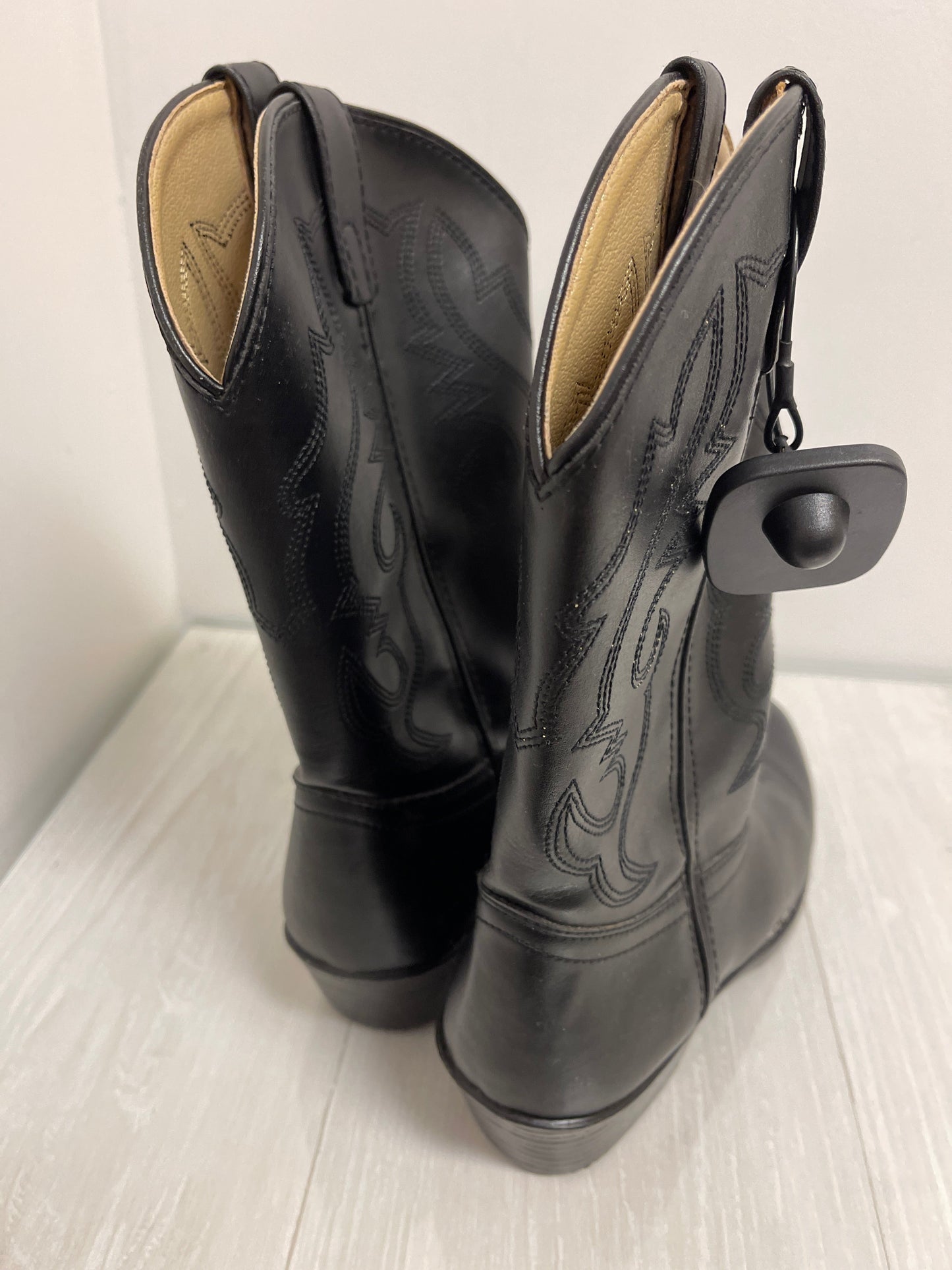 Boots Western By Clothes Mentor In Black, Size: 5