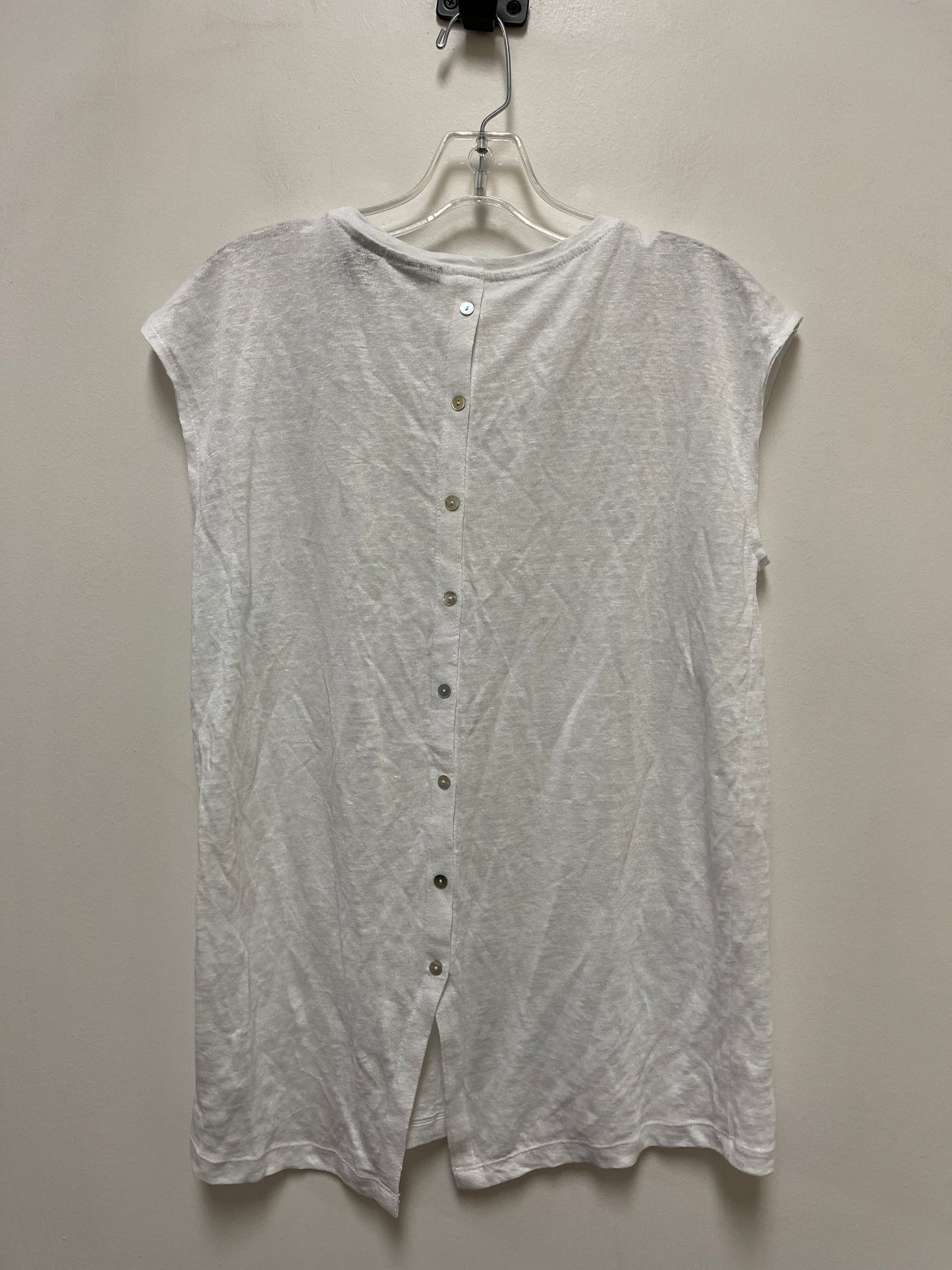 Top Short Sleeve By Tahari By Arthur Levine In White, Size: M