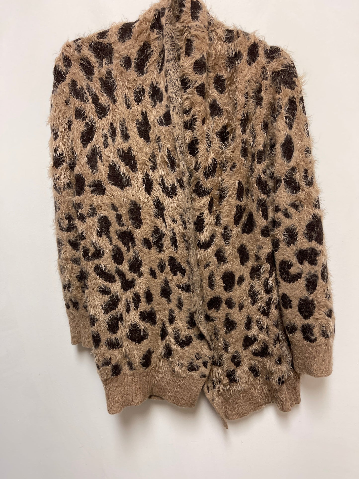 Sweater Cardigan By Clothes Mentor In Animal Print, Size: L