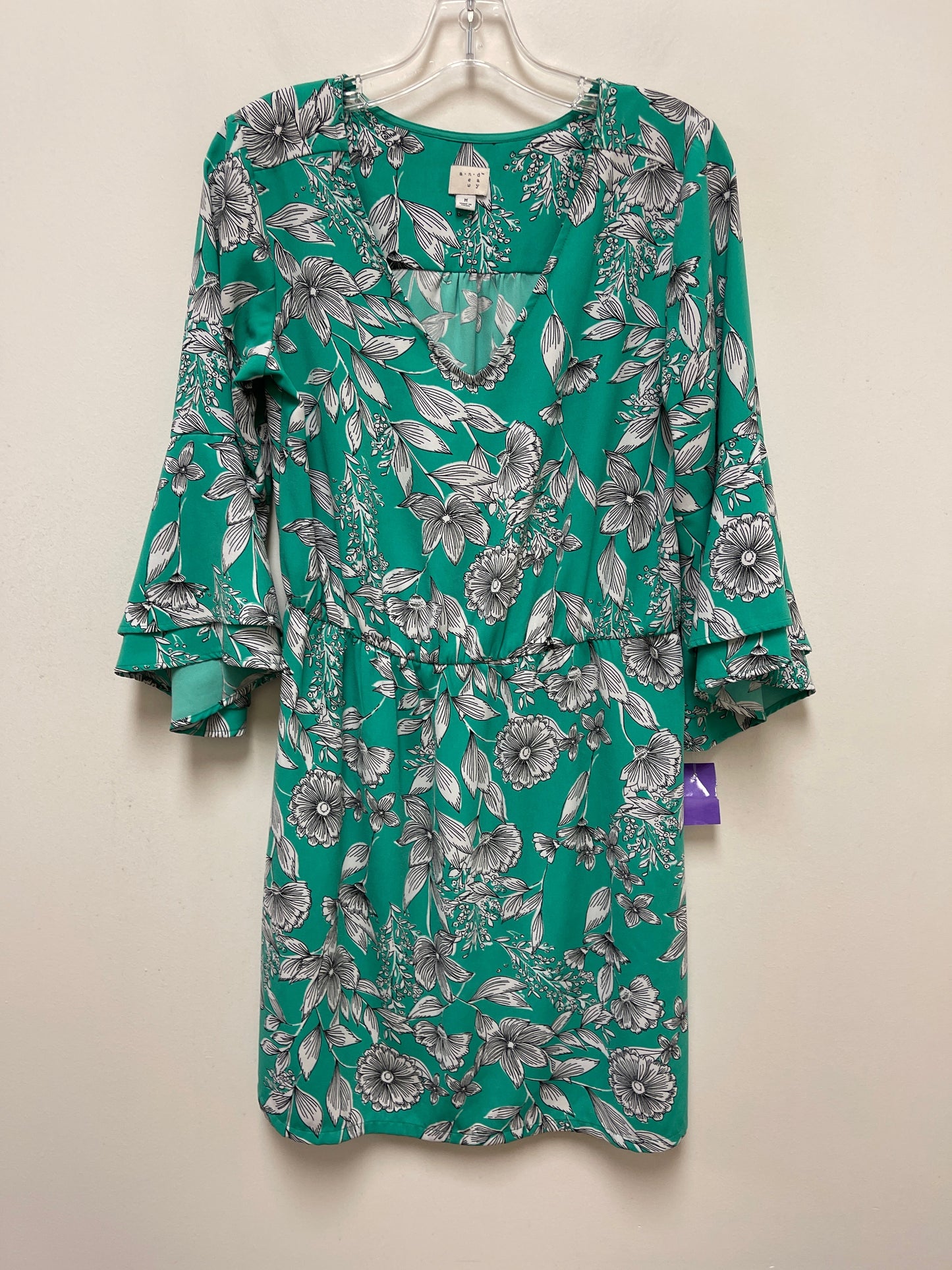 Green & White Dress Casual Short A New Day, Size M