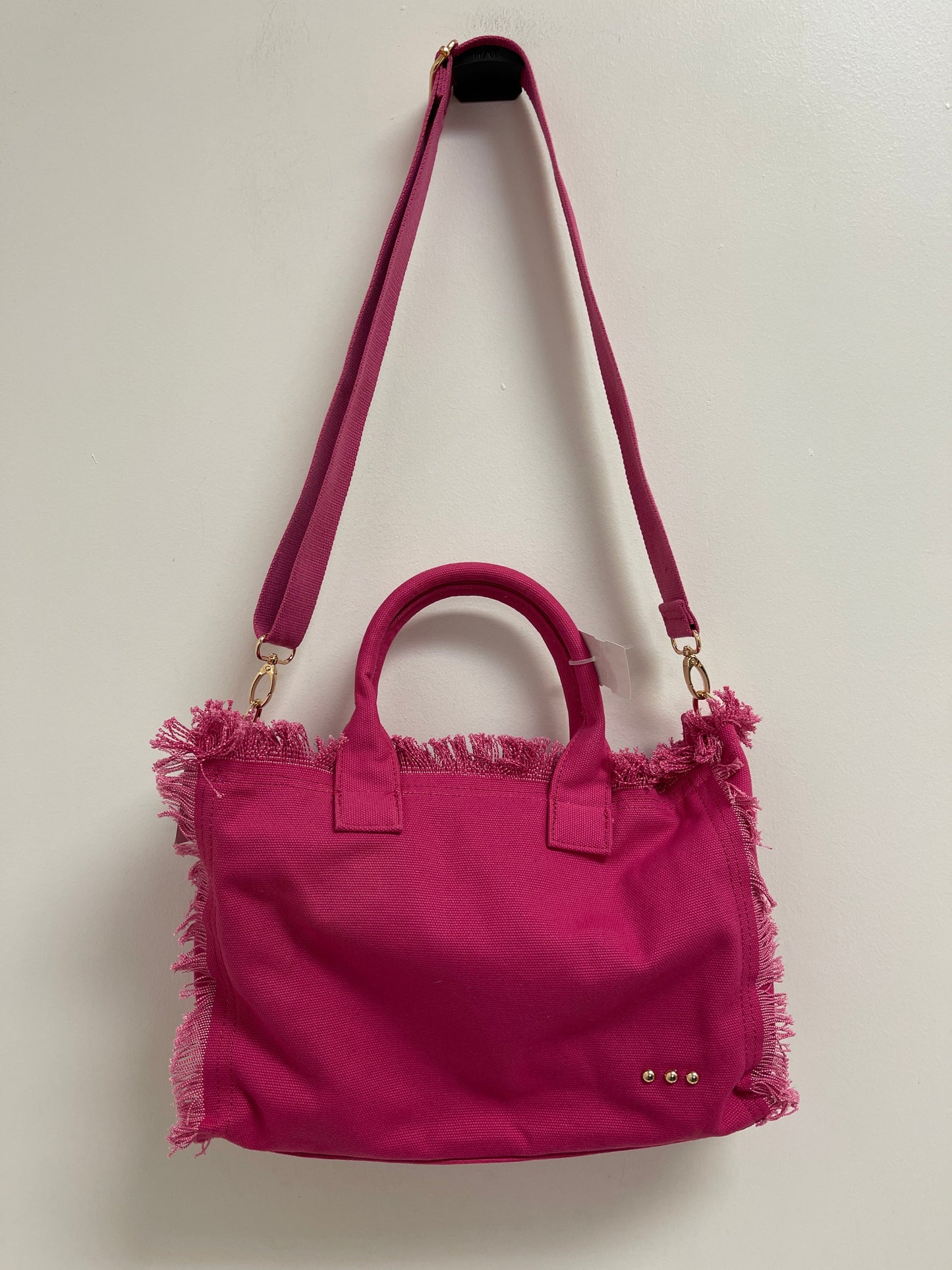 Handbag By Clothes Mentor, Size: Medium