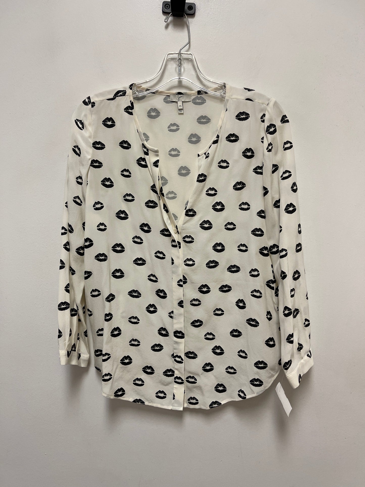 Top Long Sleeve By Joie In Black & White, Size: Xs