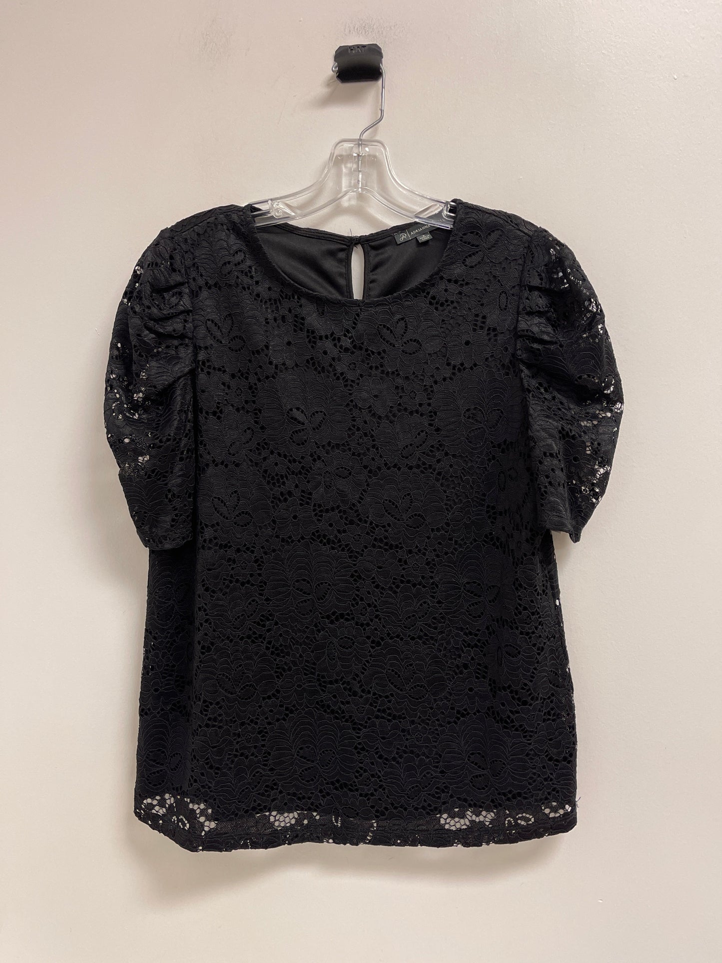 Top Short Sleeve By Adrianna Papell In Black, Size: S