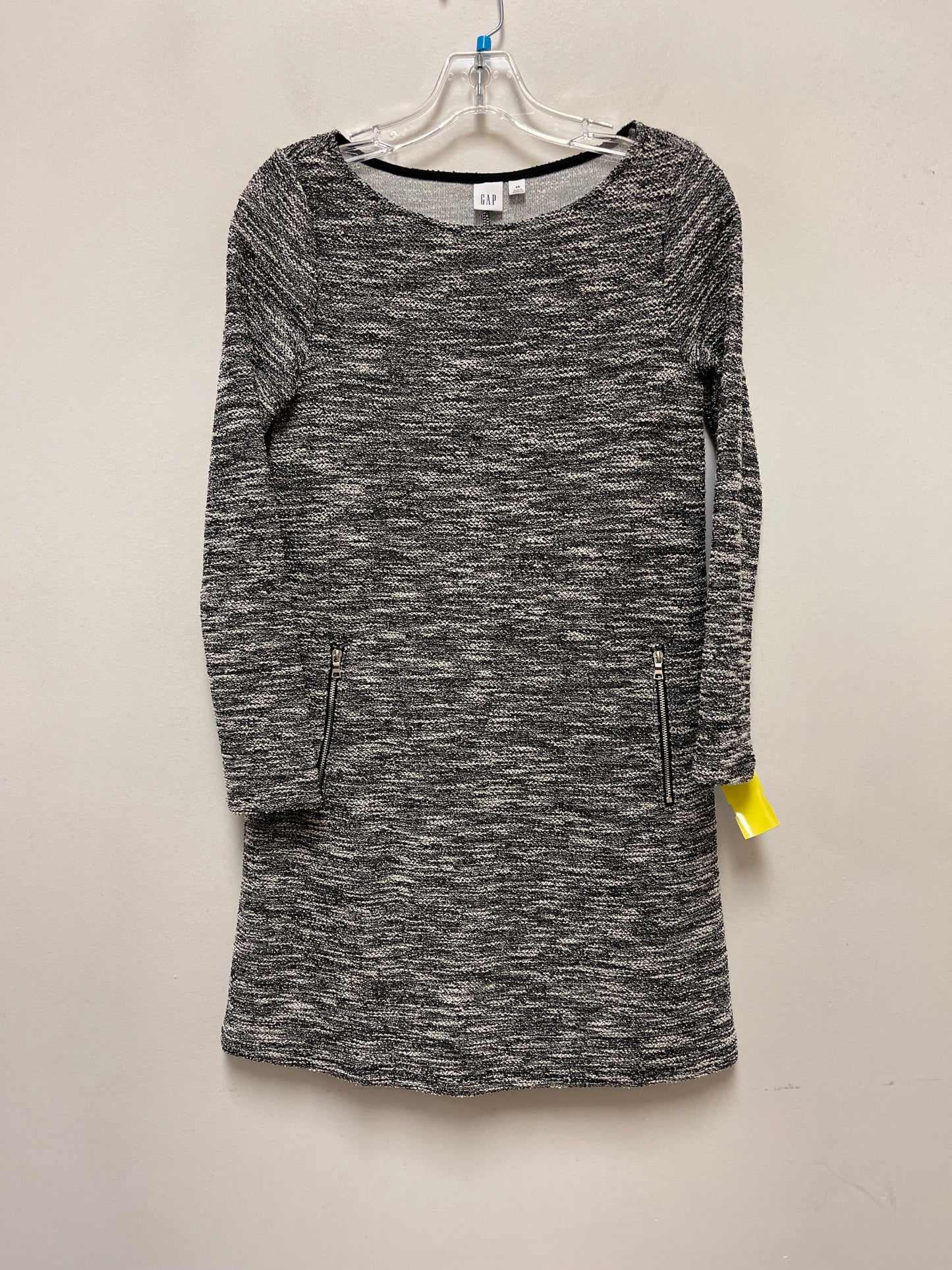 Dress Casual Short By Old Navy In Black & White, Size: Xs